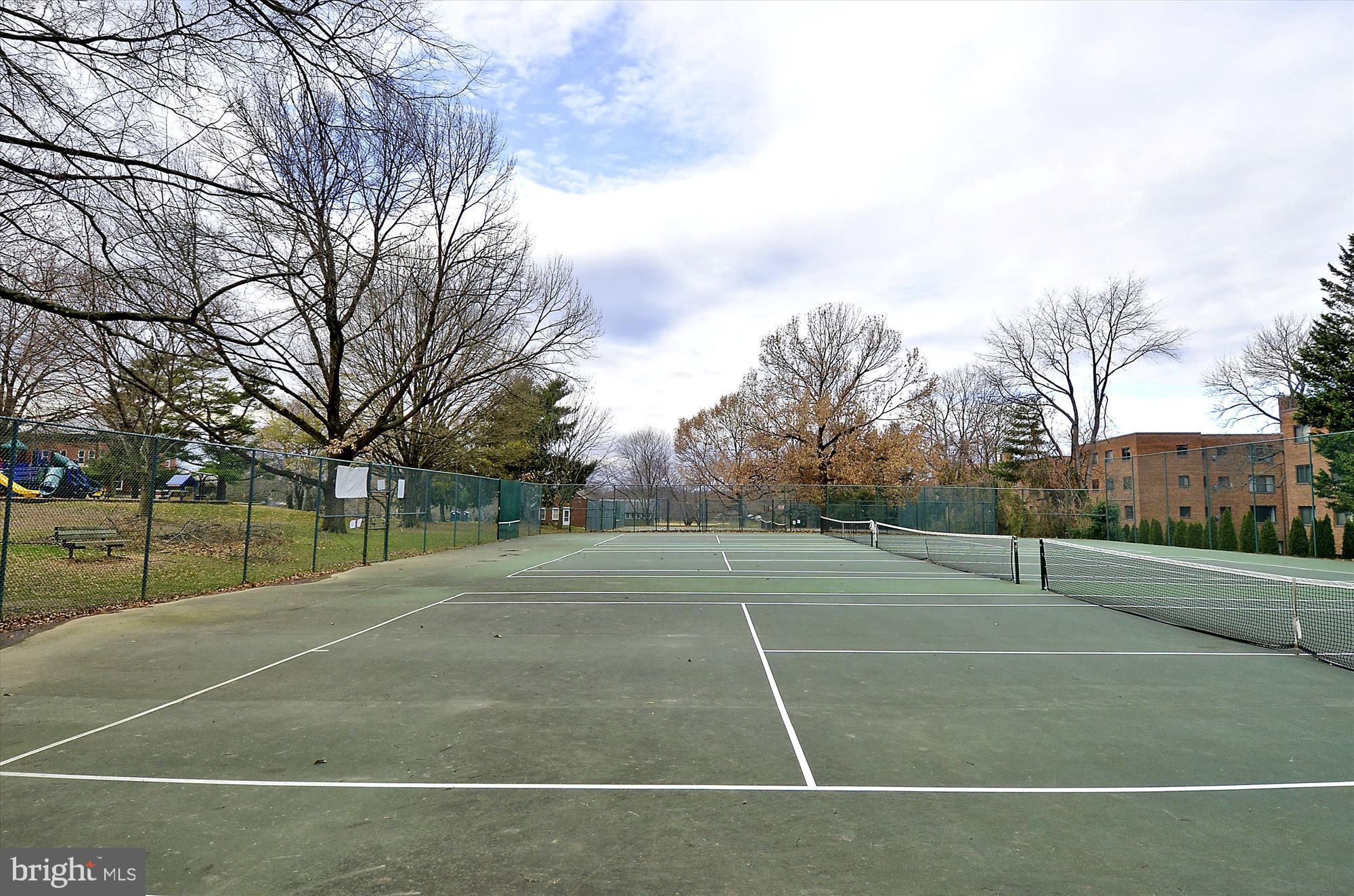 4720 CHEVY CHASE DR - Residential