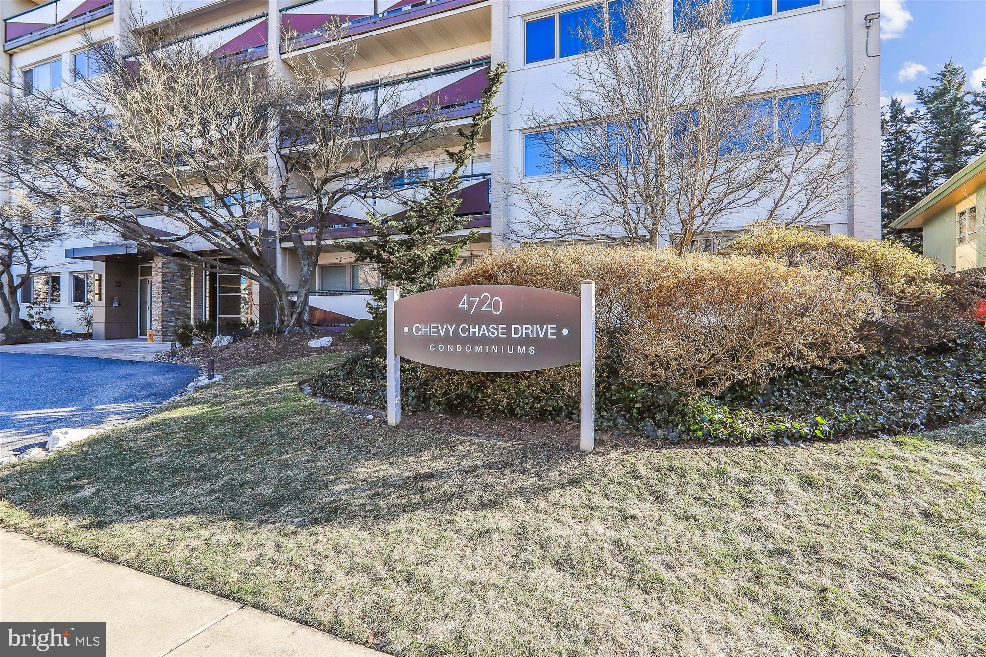 4720 CHEVY CHASE DR - Residential