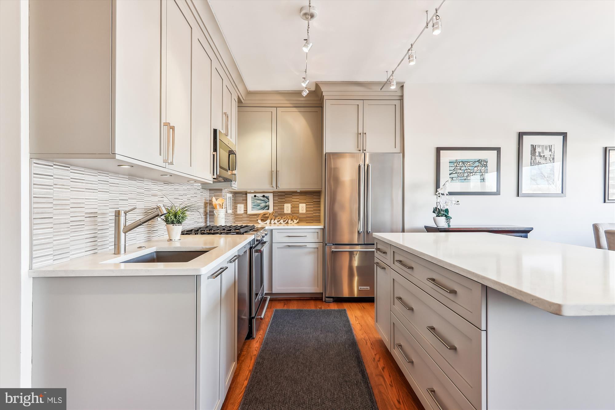 4720 CHEVY CHASE DR - Residential