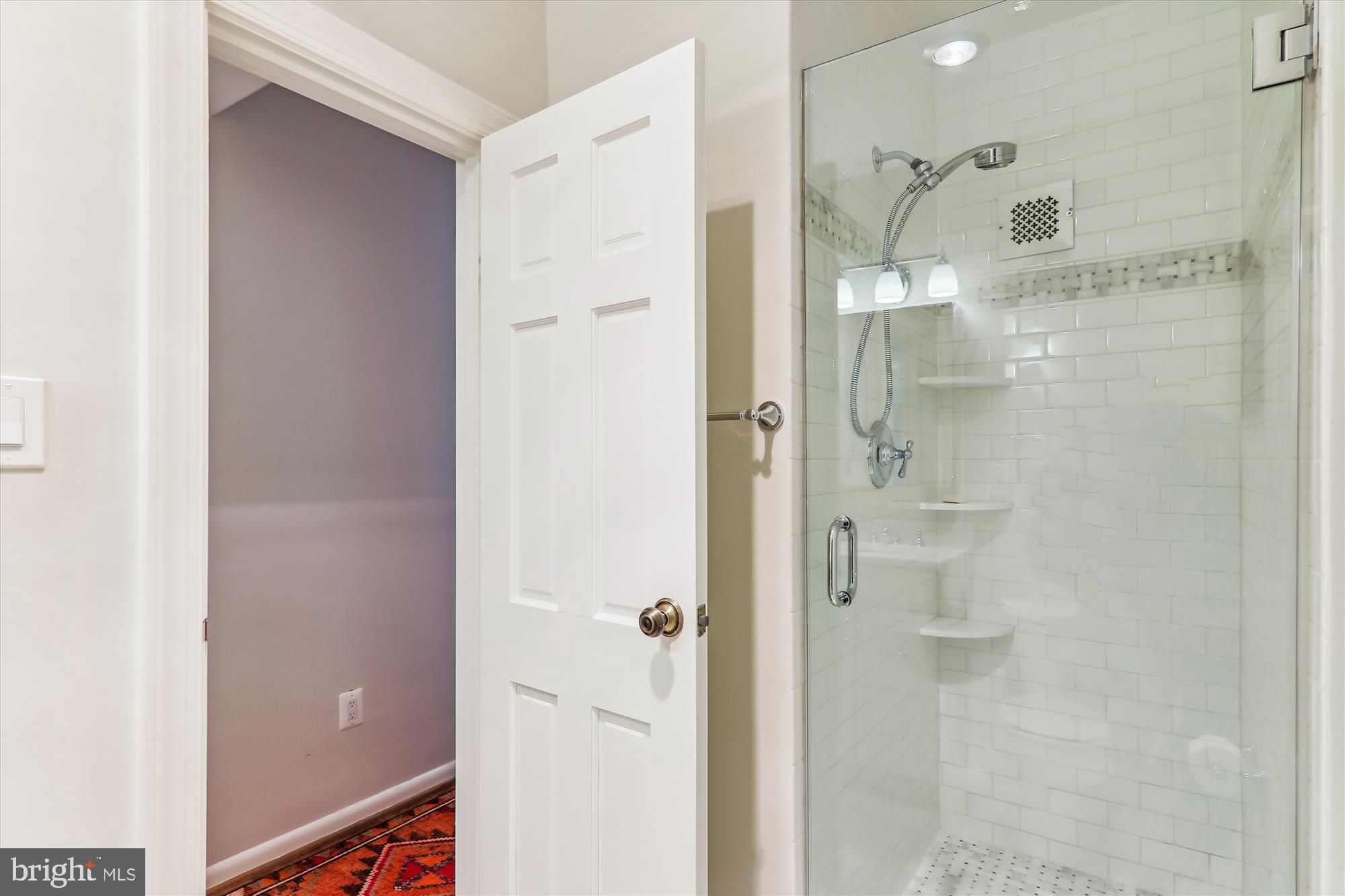 4720 CHEVY CHASE DR - Residential