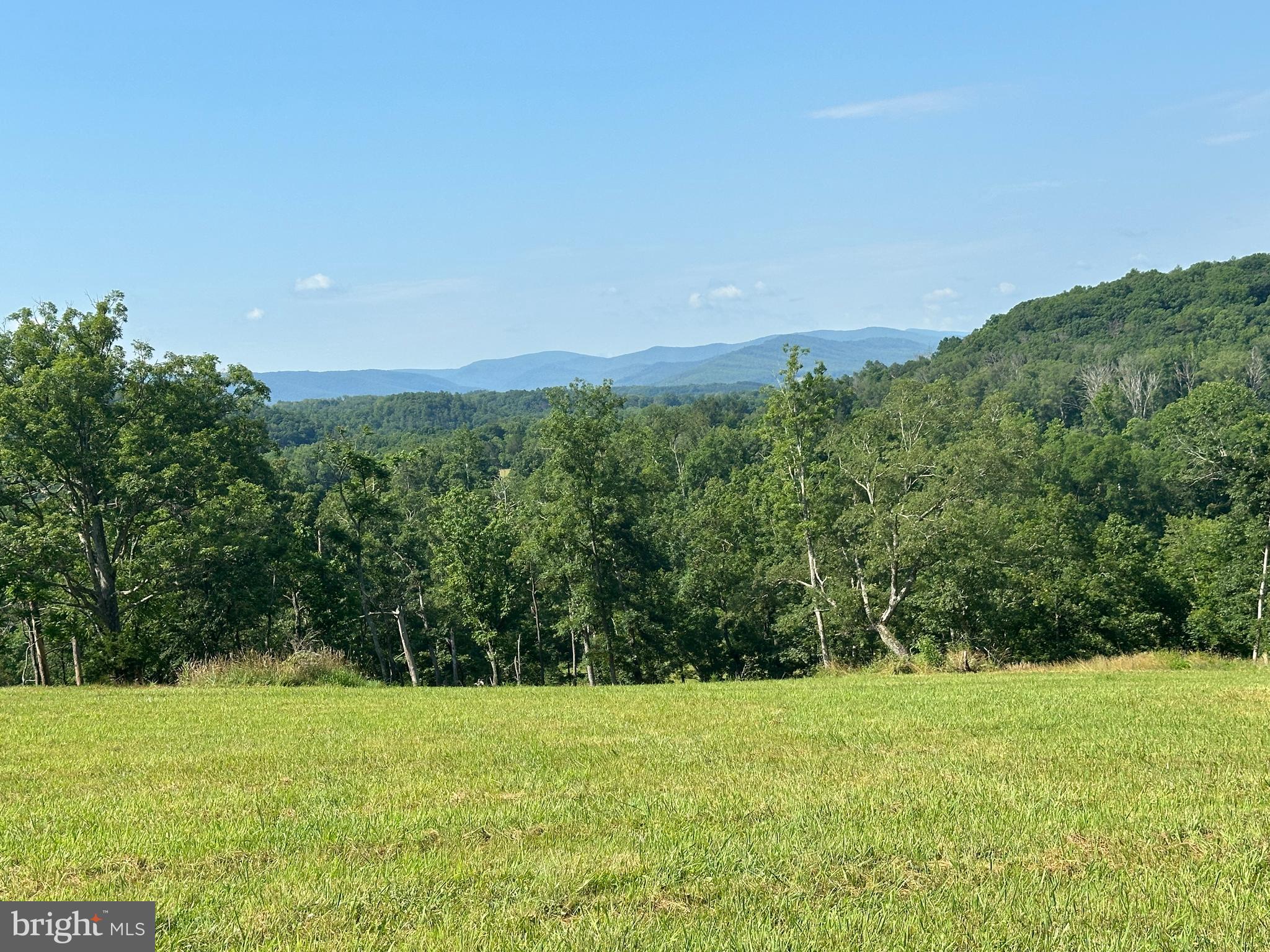 72 ACRES ON THE CACAPON RIVER