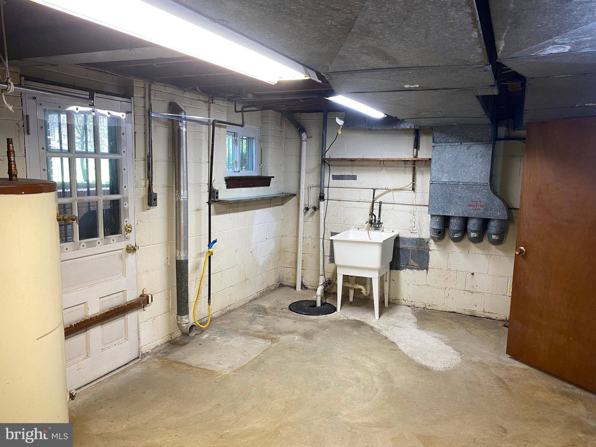 WHITES RAVENWOOD PARK - Residential