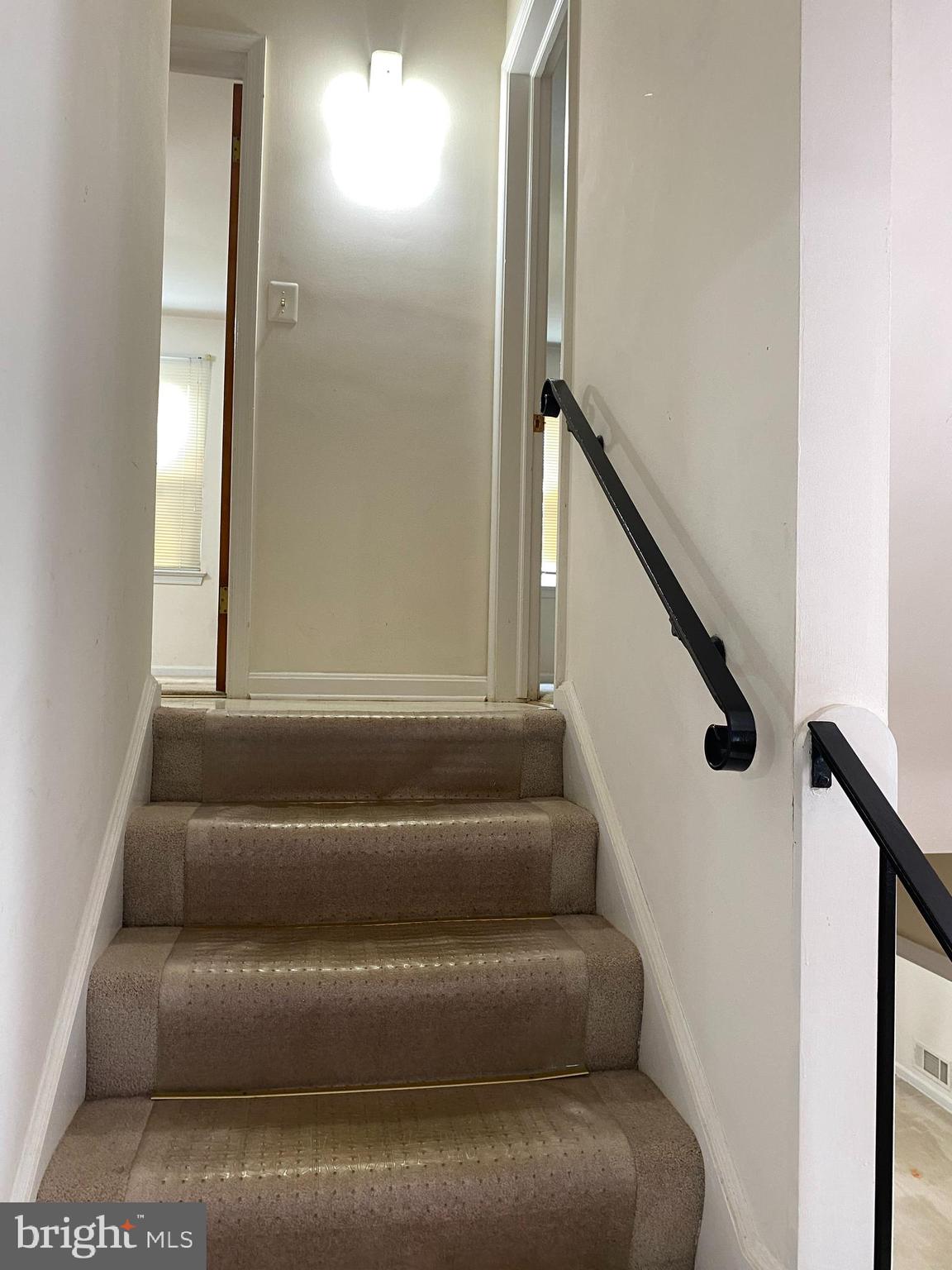 WHITES RAVENWOOD PARK - Residential