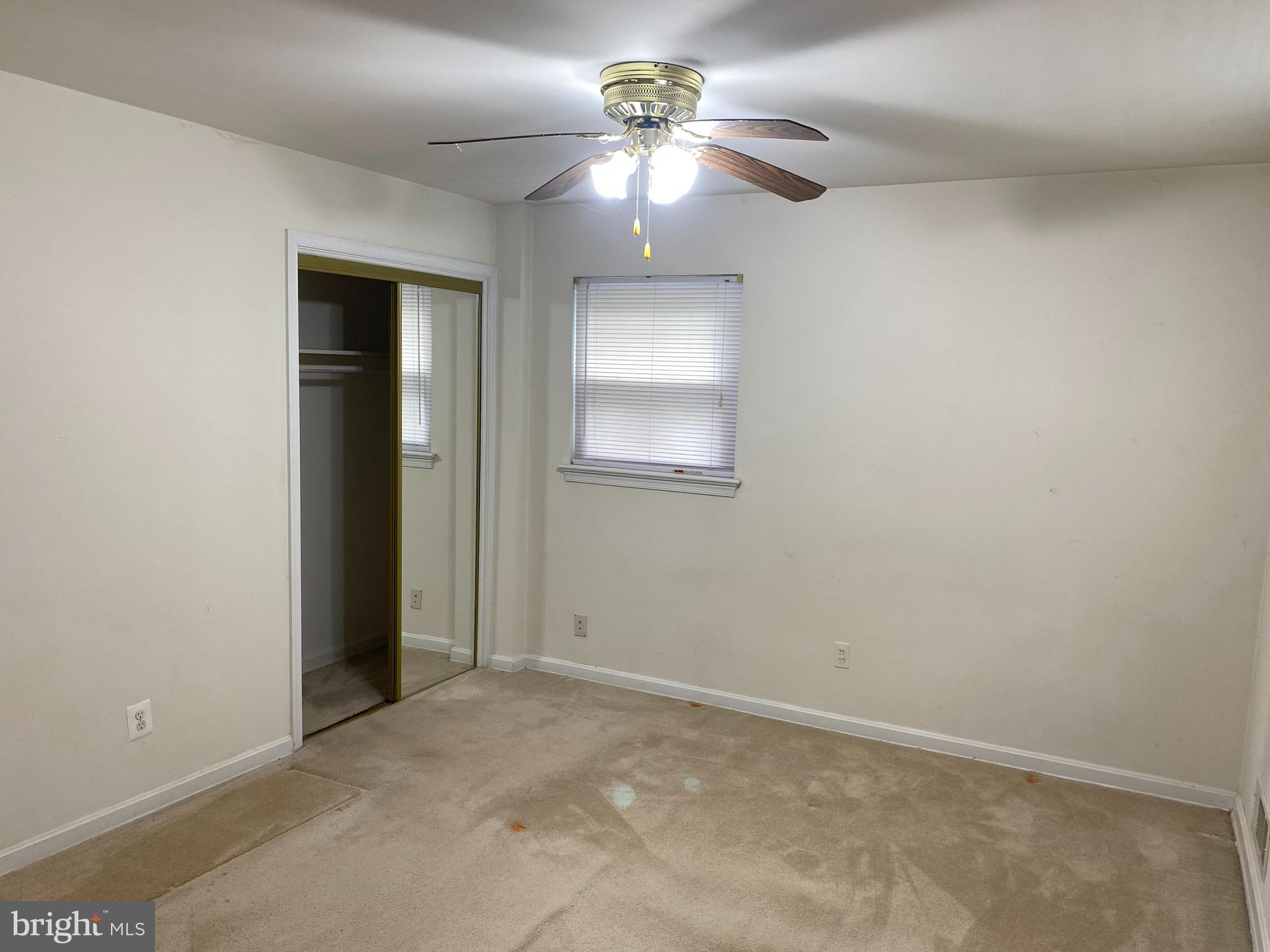 WHITES RAVENWOOD PARK - Residential