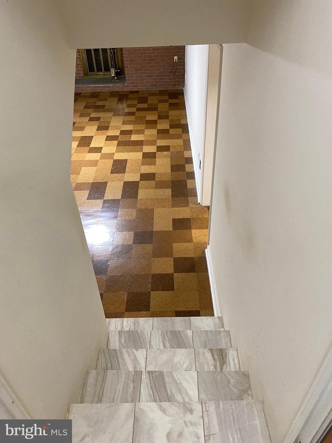 WHITES RAVENWOOD PARK - Residential