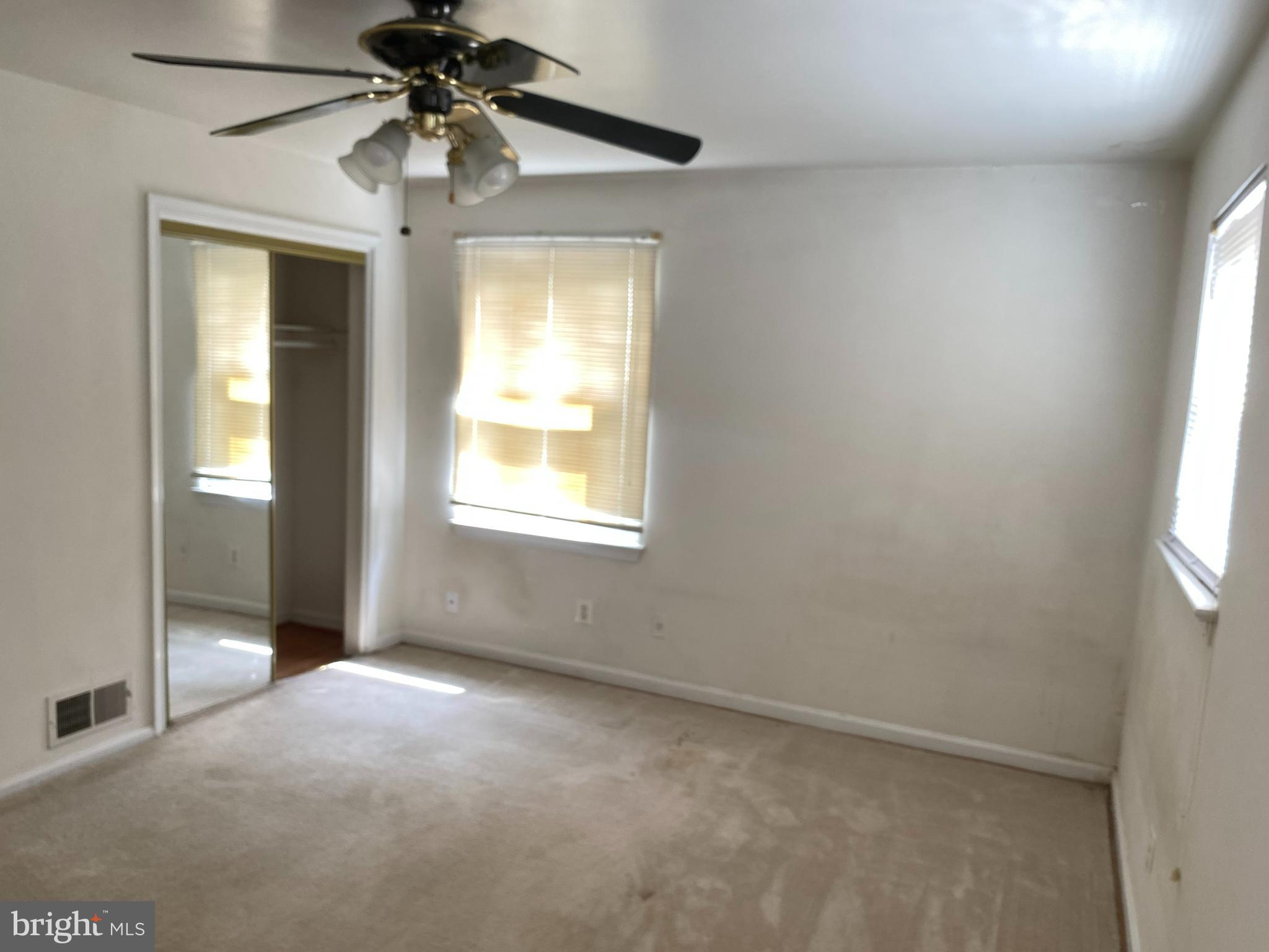 WHITES RAVENWOOD PARK - Residential