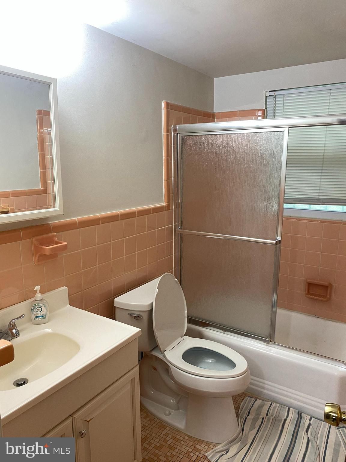 WHITES RAVENWOOD PARK - Residential