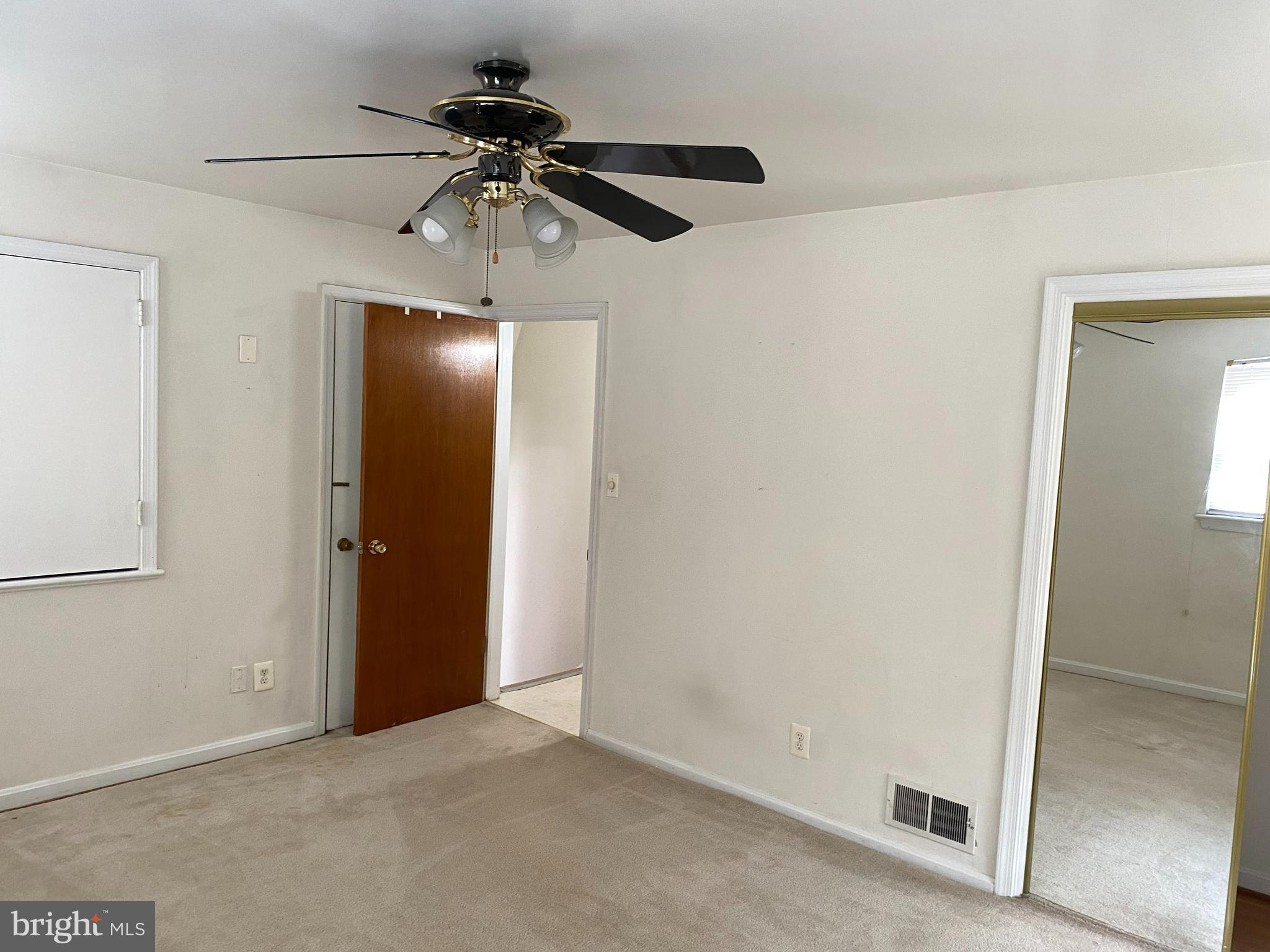 WHITES RAVENWOOD PARK - Residential