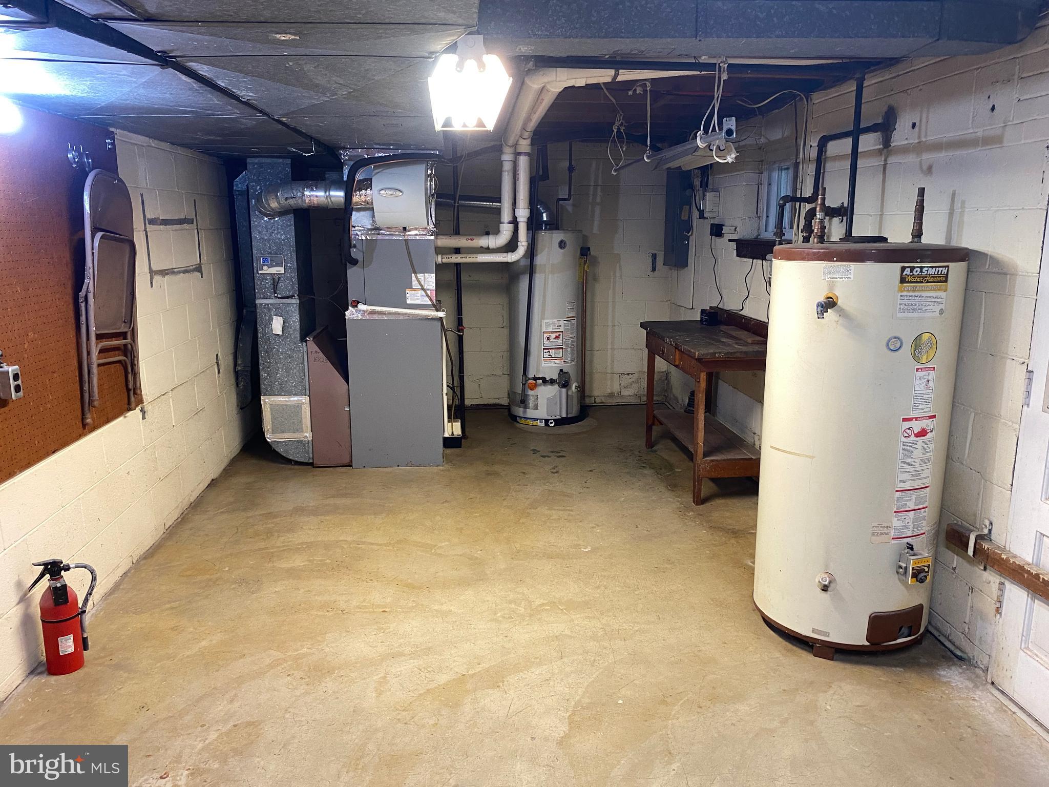 WHITES RAVENWOOD PARK - Residential