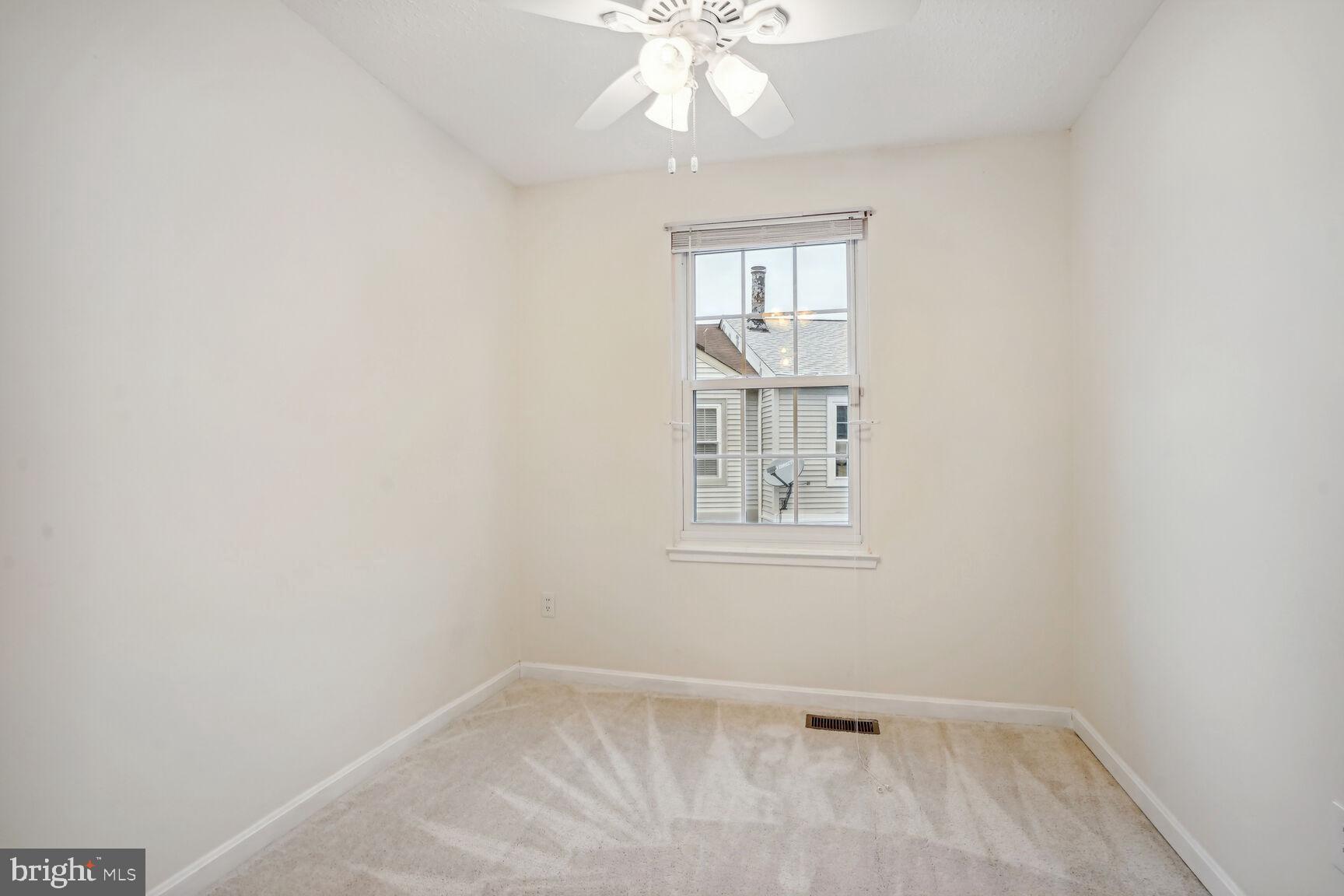 OAKWOOD COMMONS AT BURKE - Residential Lease