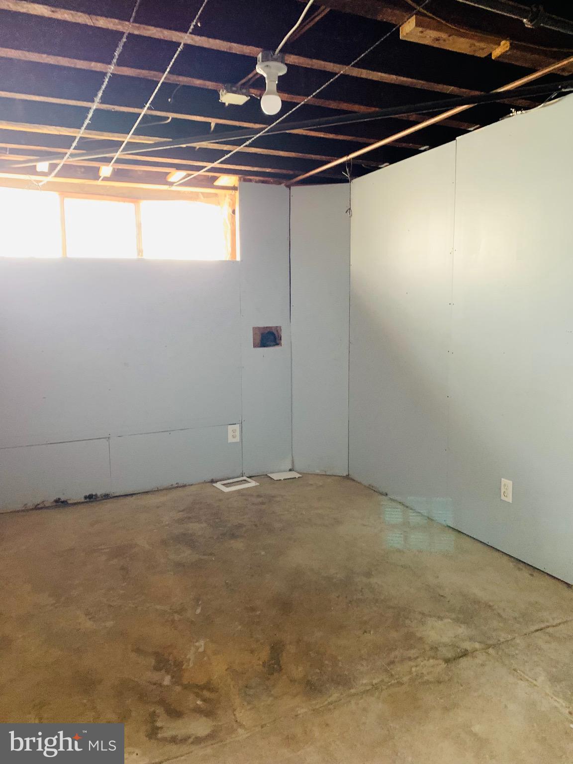 MAYFAIR (WEST) - Residential