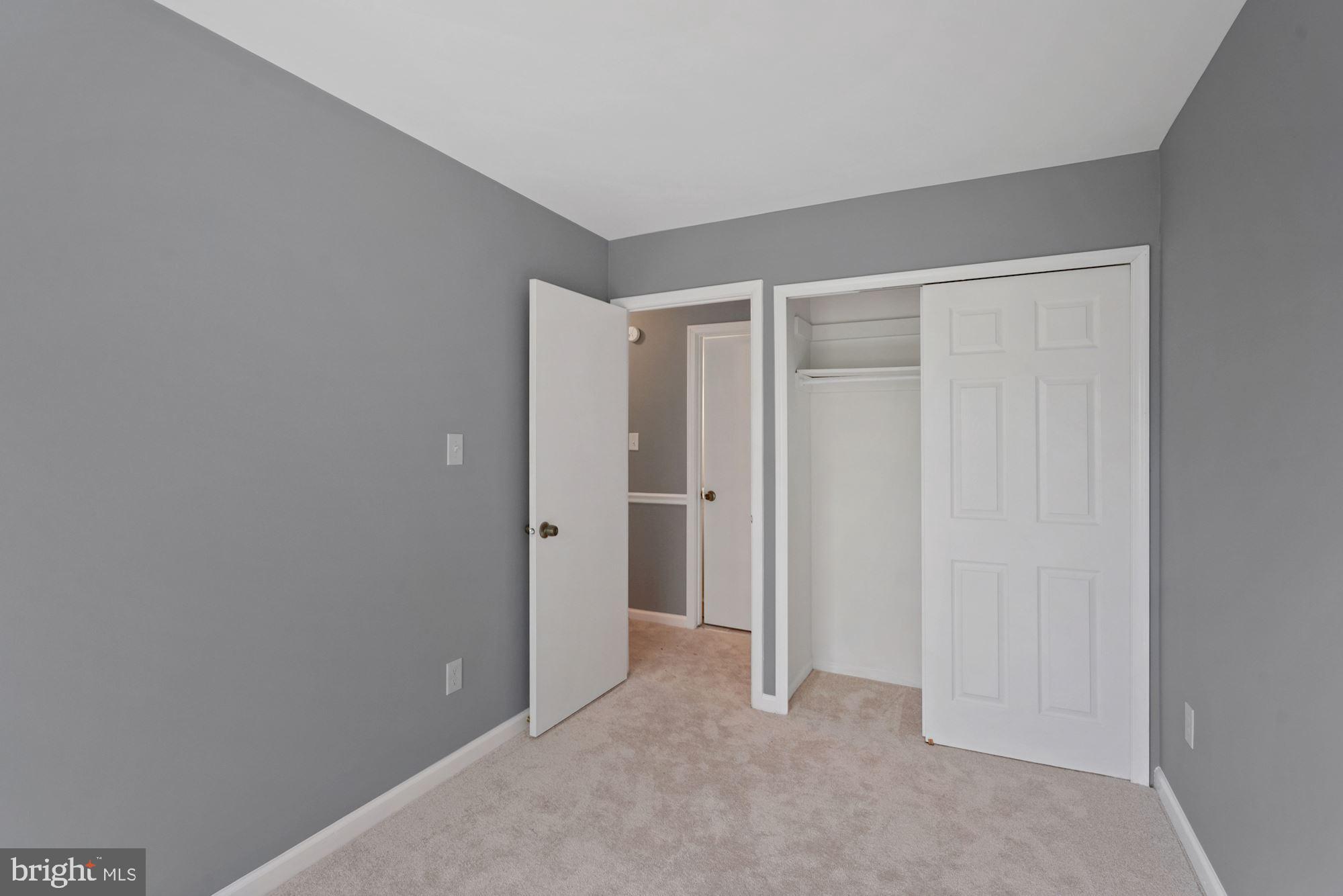 HERITAGE SQUARE - Residential Lease