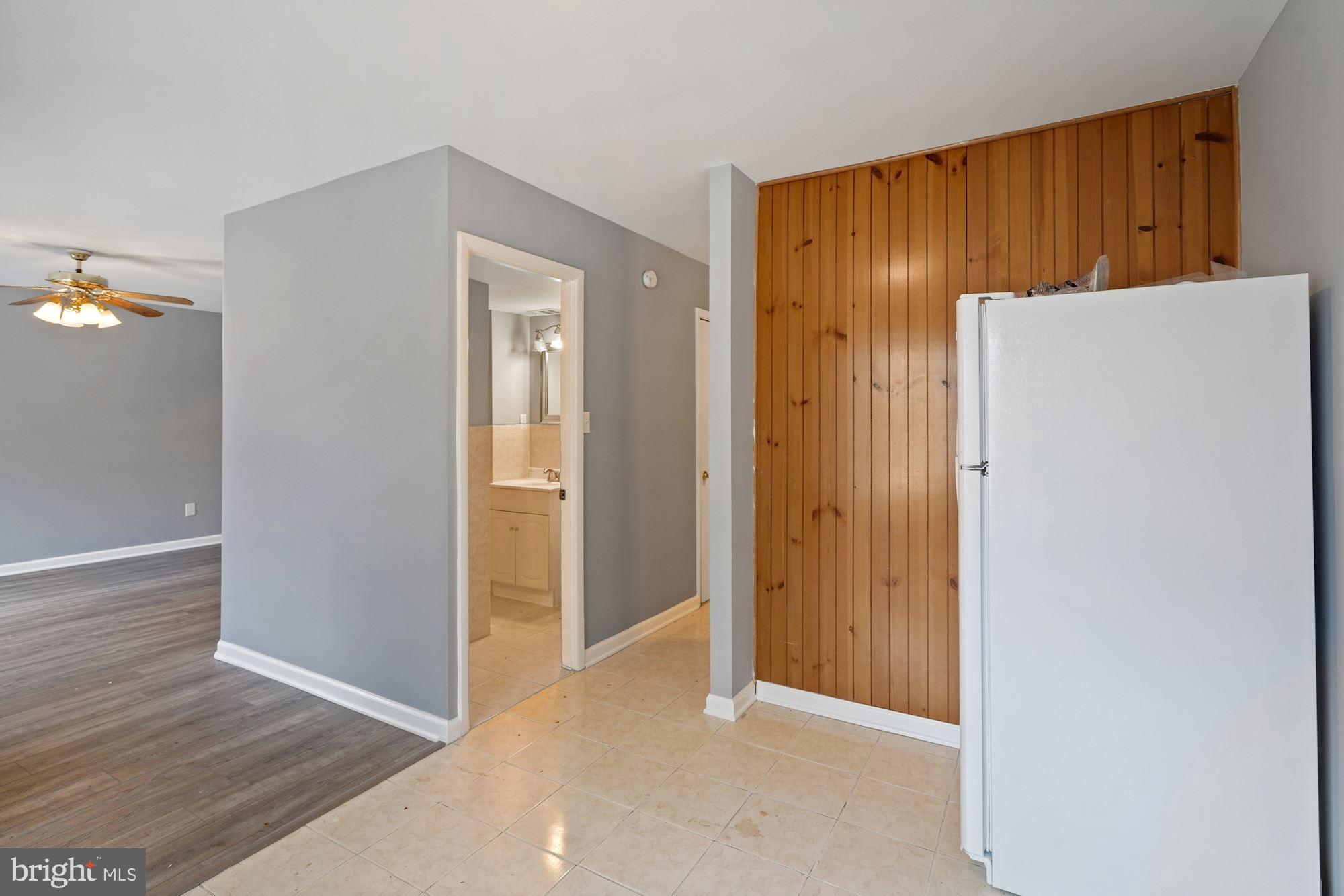 HERITAGE SQUARE - Residential Lease