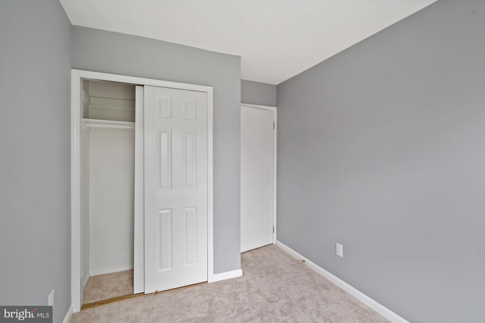 HERITAGE SQUARE - Residential Lease