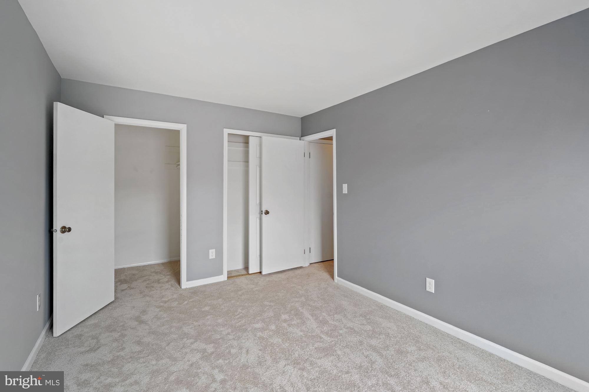 HERITAGE SQUARE - Residential Lease