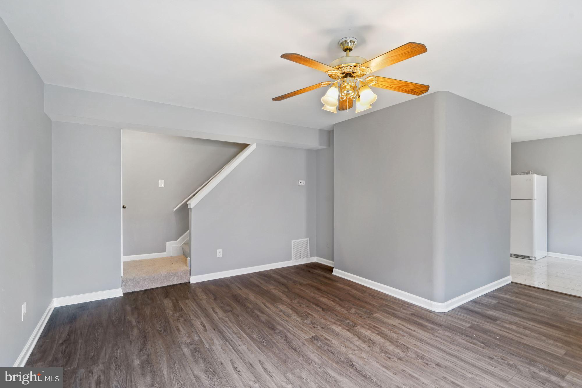 HERITAGE SQUARE - Residential Lease