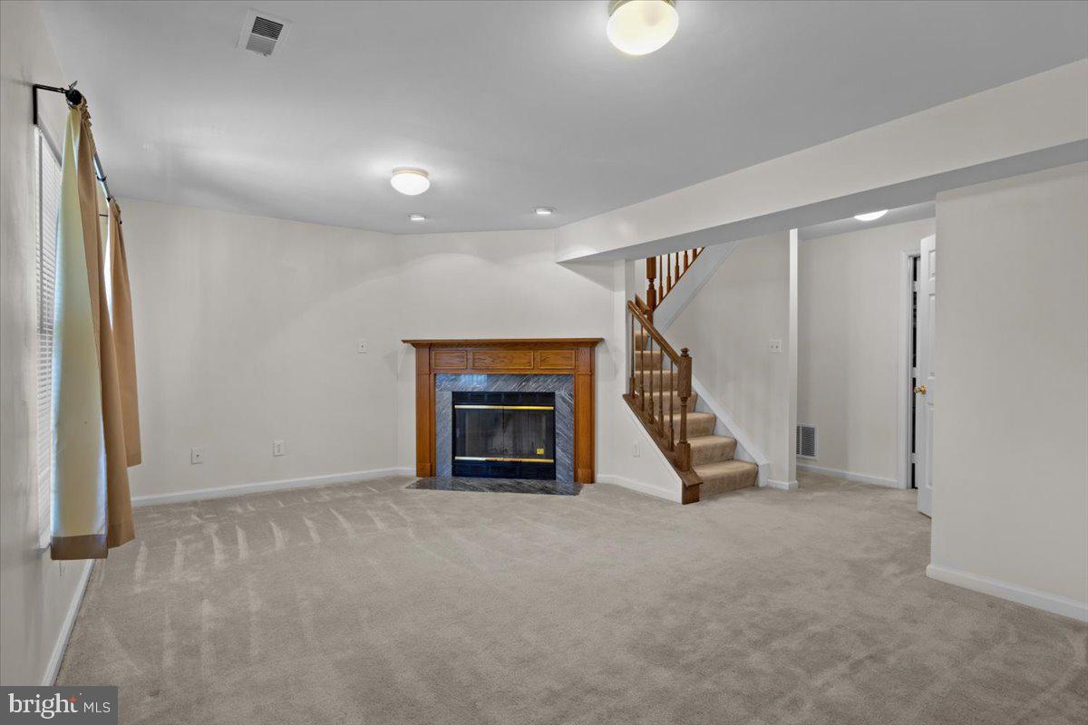 OLD BRIDGE ESTATES - Residential Lease