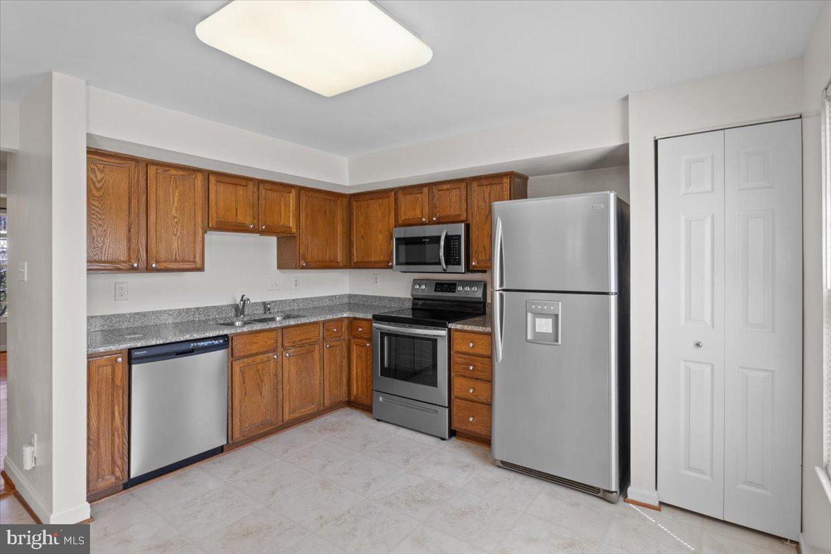 OLD BRIDGE ESTATES - Residential Lease