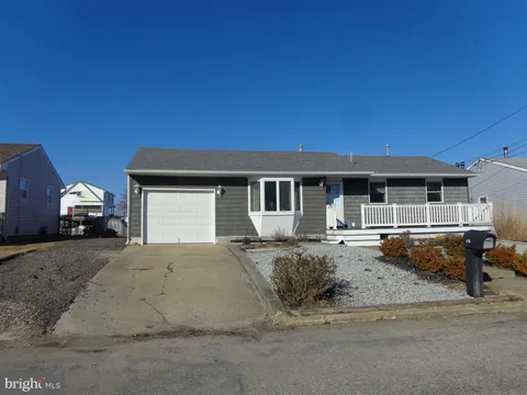 26 W Thames Road, Little Egg Harbor Twp, NJ MLS: NJOC2032642