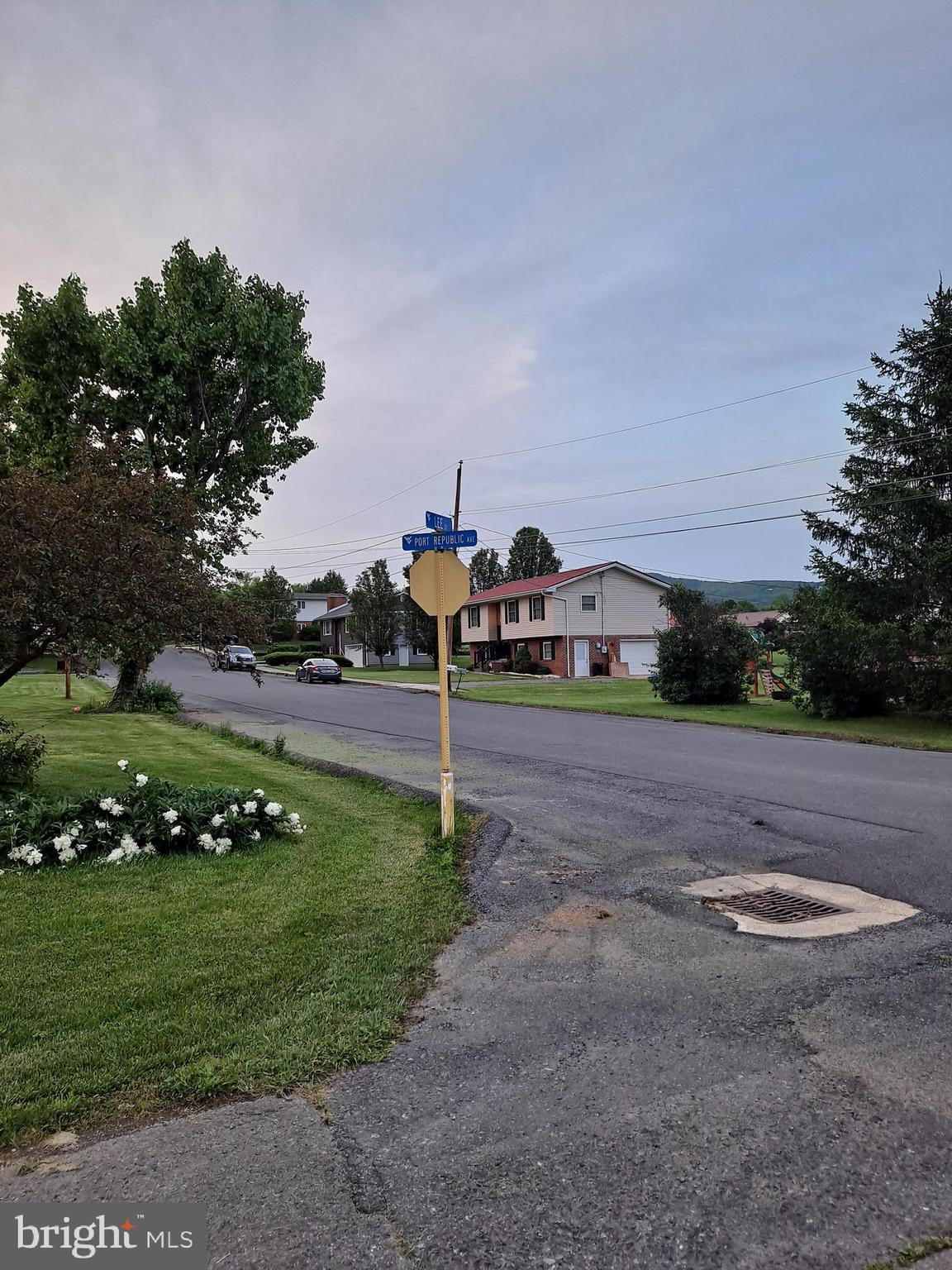 BRYAN FIELD - Residential