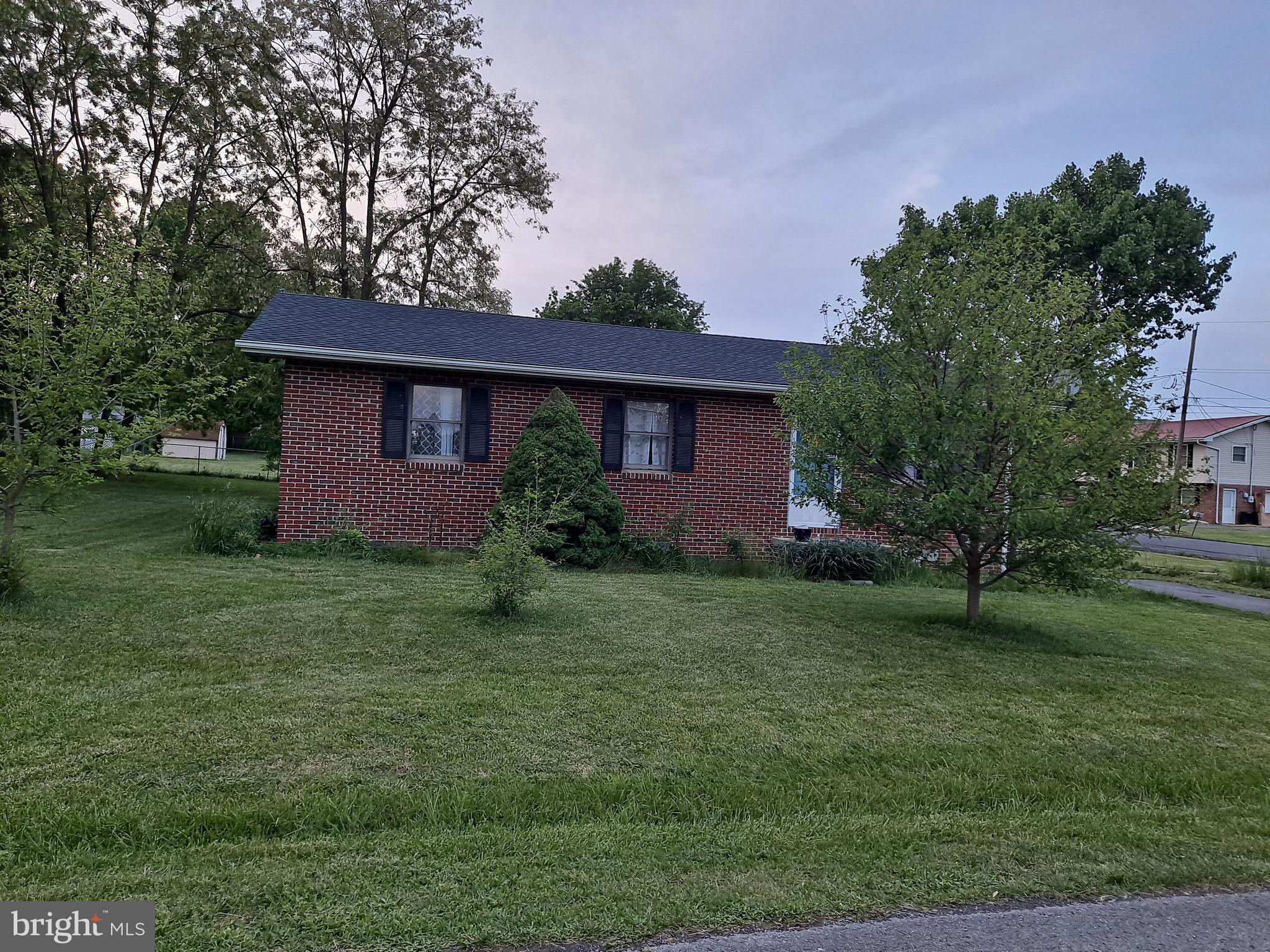 BRYAN FIELD - Residential