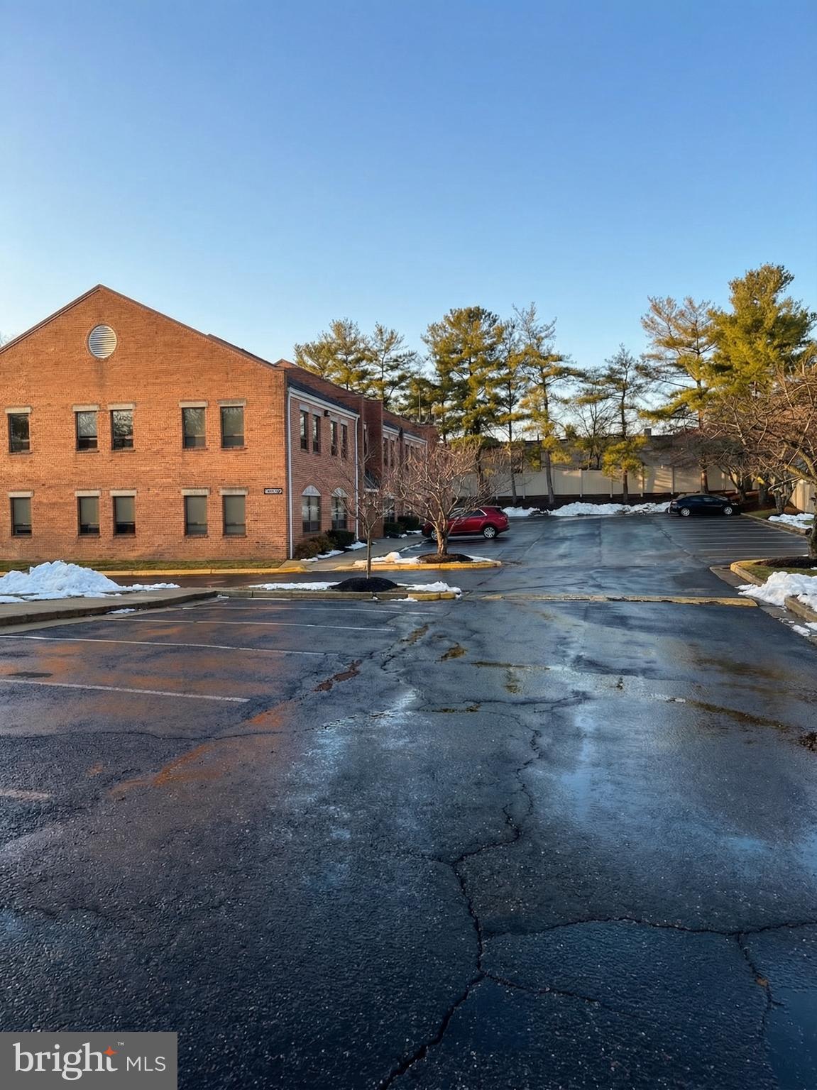 BRISTOW CENTER - Commercial Sale