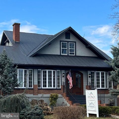 426 N ROYAL AVENUE FRONT ROYAL VA 22630