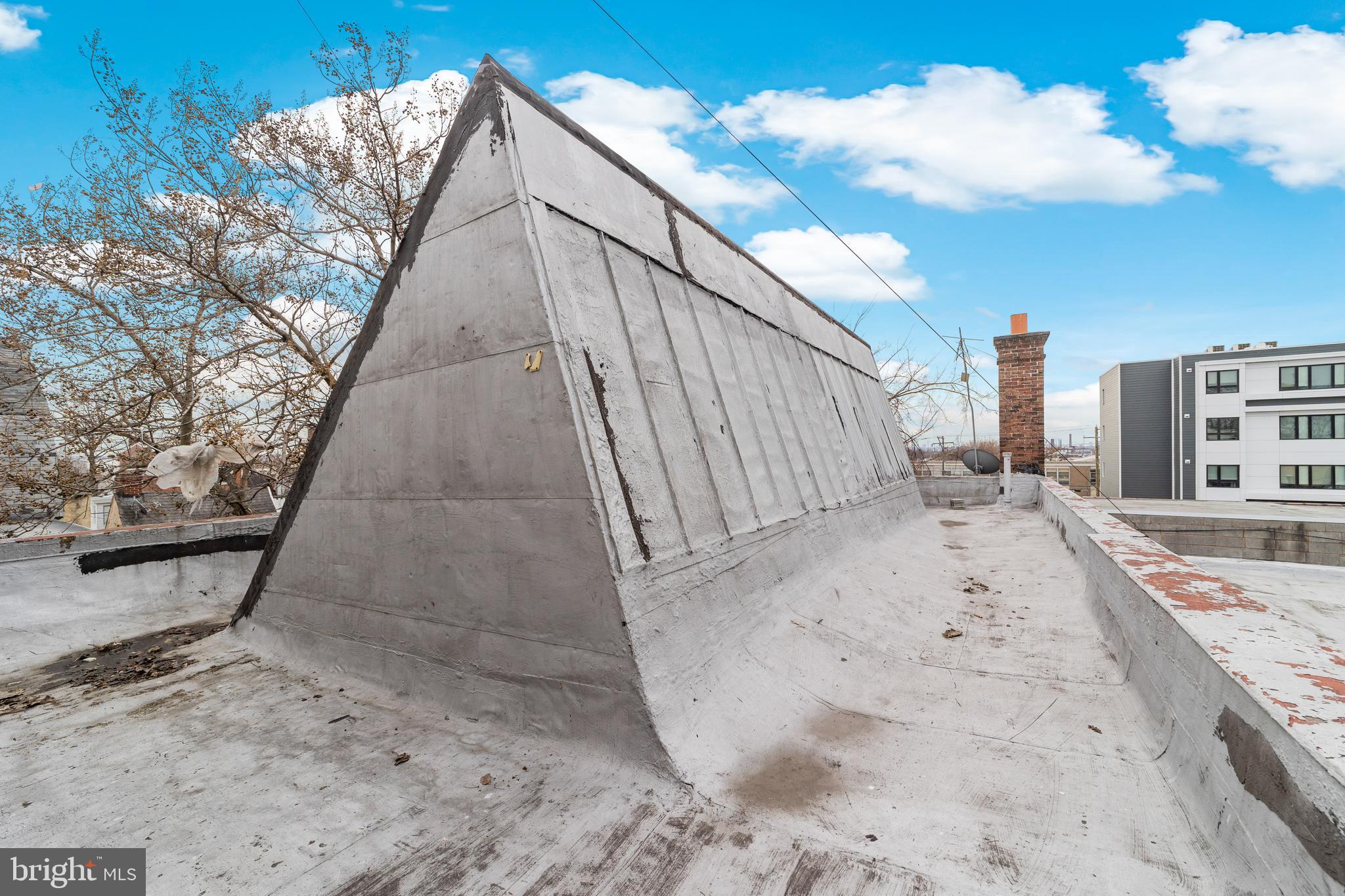 FRANKFORD - Commercial Sale