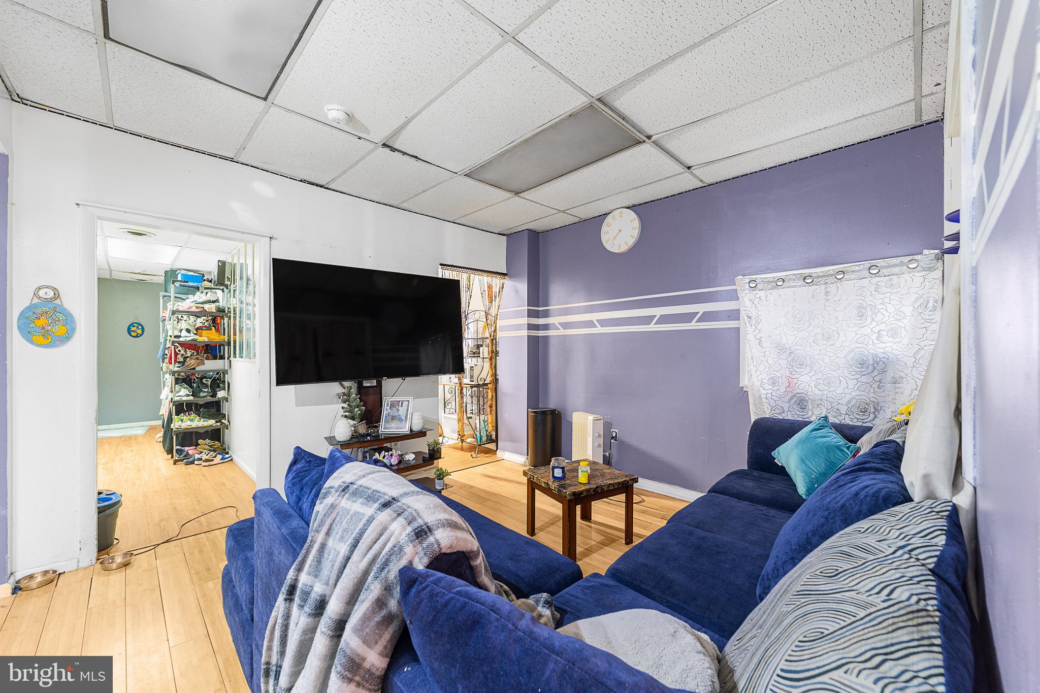 FRANKFORD - Commercial Sale