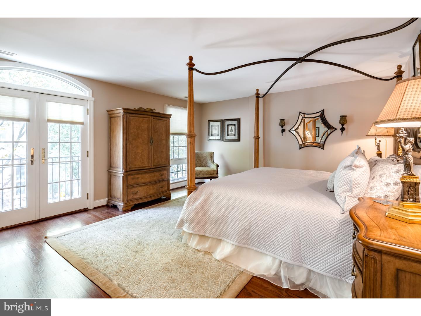 SOCIETY HILL - Residential