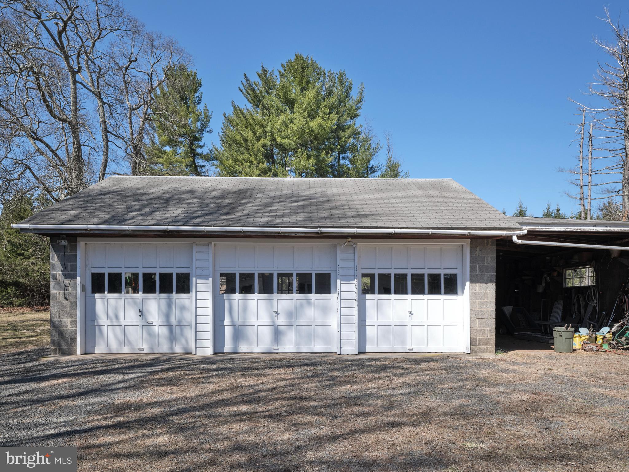 CANTERBURY WOODS - Residential
