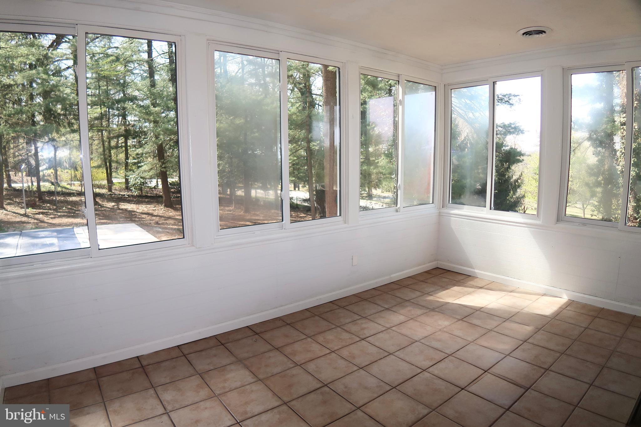 SPRINGETTSBURY TWP - Residential