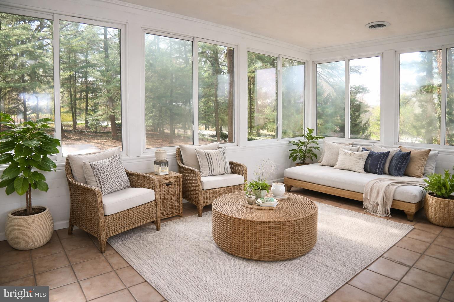 SPRINGETTSBURY TWP - Residential