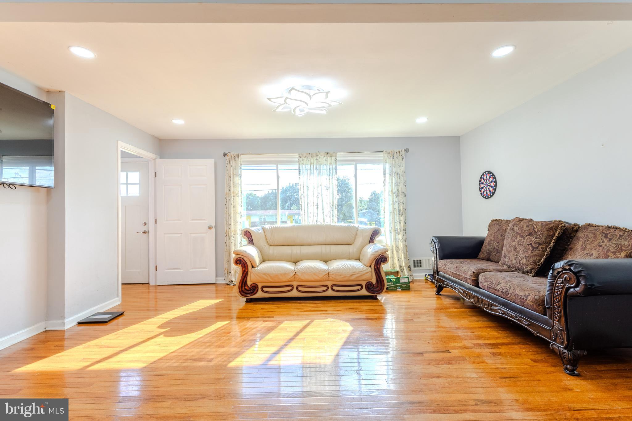 ROLLING ROAD FARMS - Residential