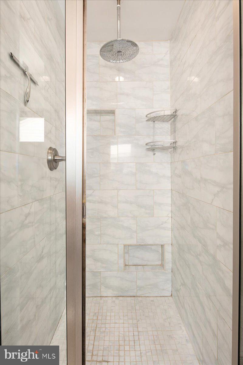 BOULEVARD MANOR - Residential