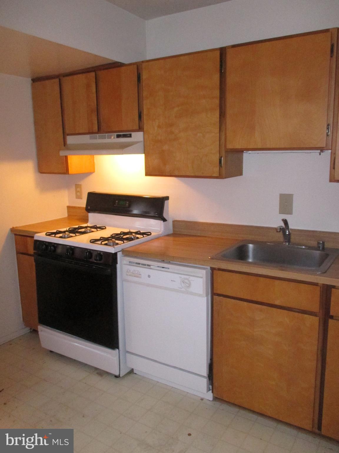 THOMAS CHOICE GARDENS - Residential Lease