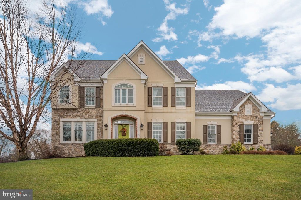 Photo of 1230 CAMERON DR, MANHEIM, PA 17545 (MLS # PALA2040498)