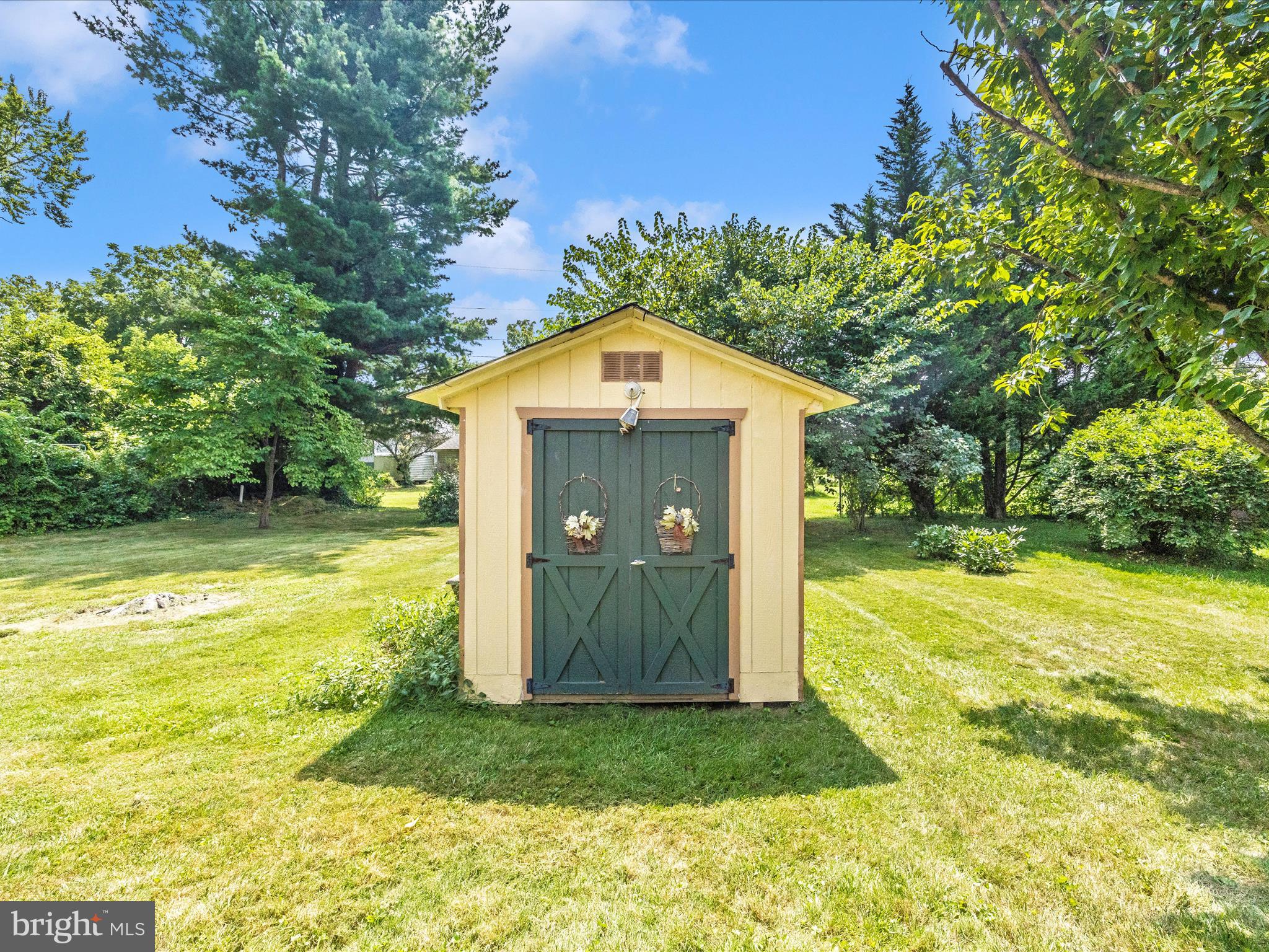 TAMMANY MANOR - Residential