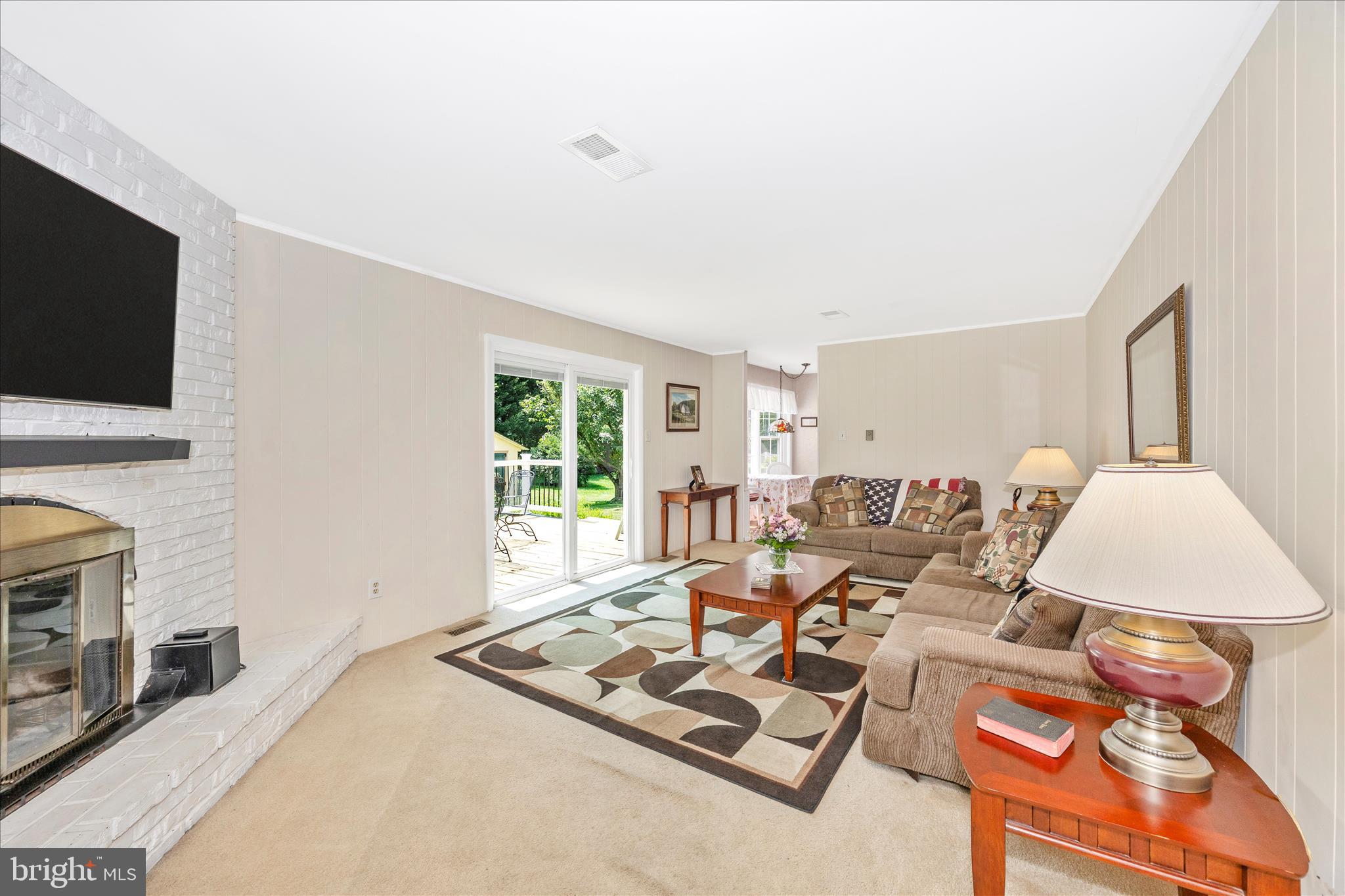 TAMMANY MANOR - Residential