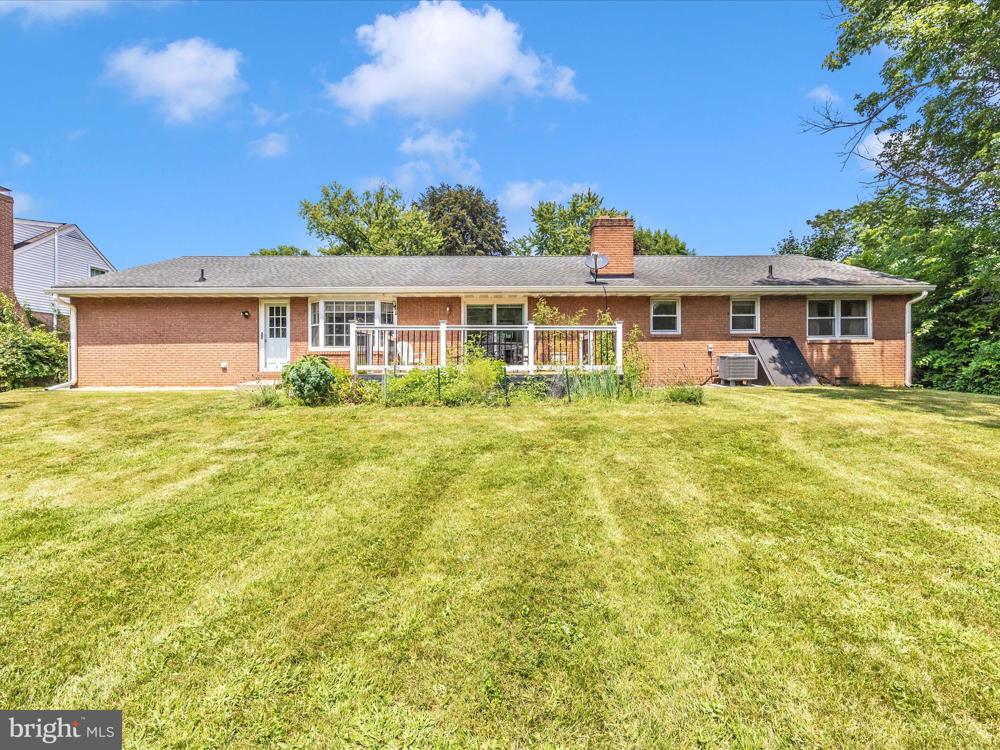 TAMMANY MANOR - Residential