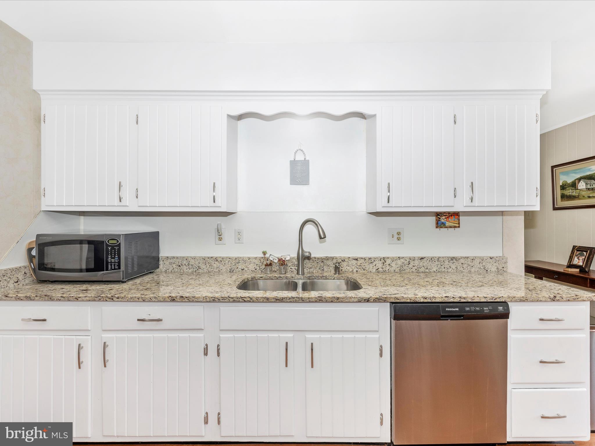 TAMMANY MANOR - Residential