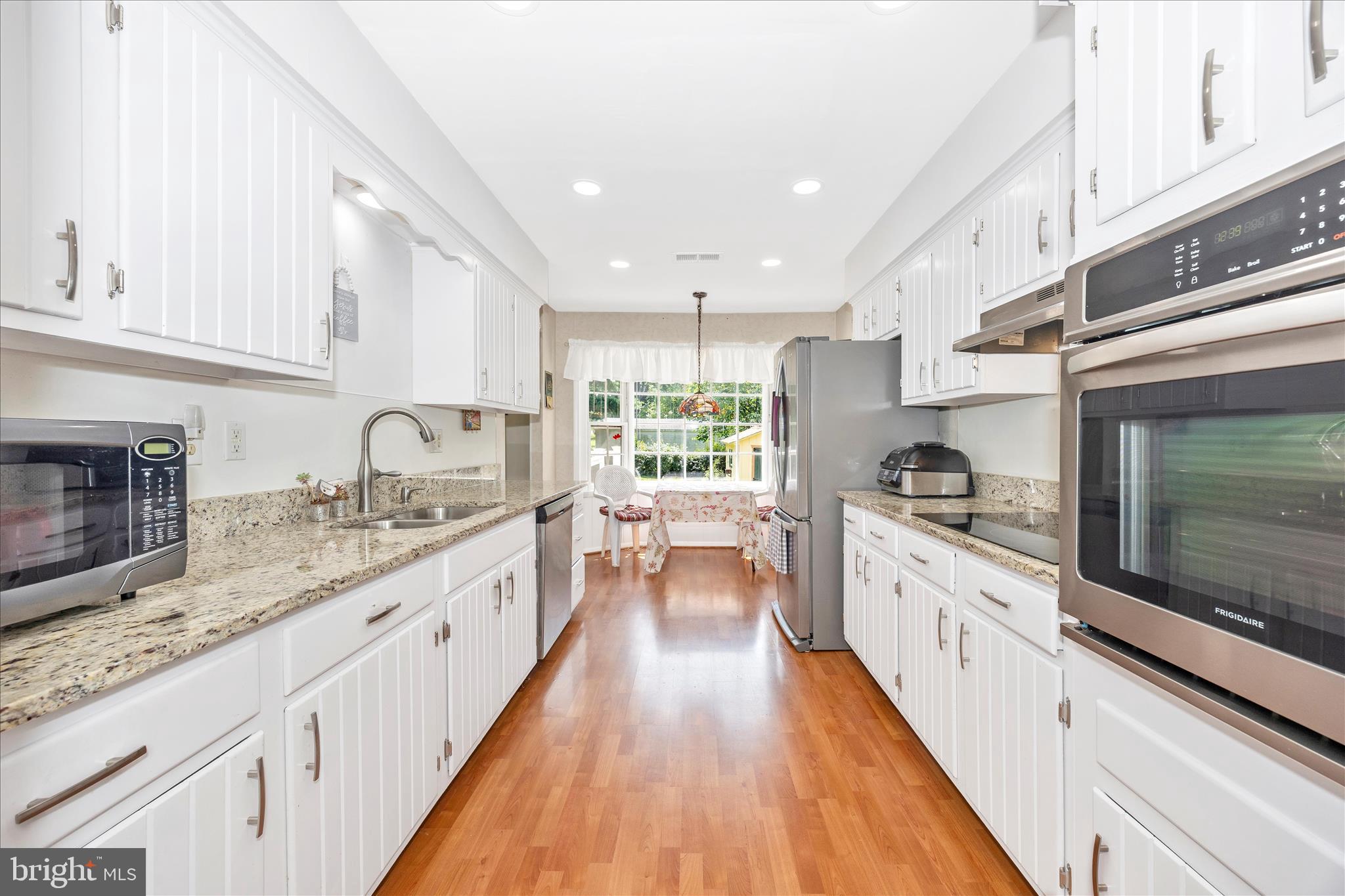 TAMMANY MANOR - Residential