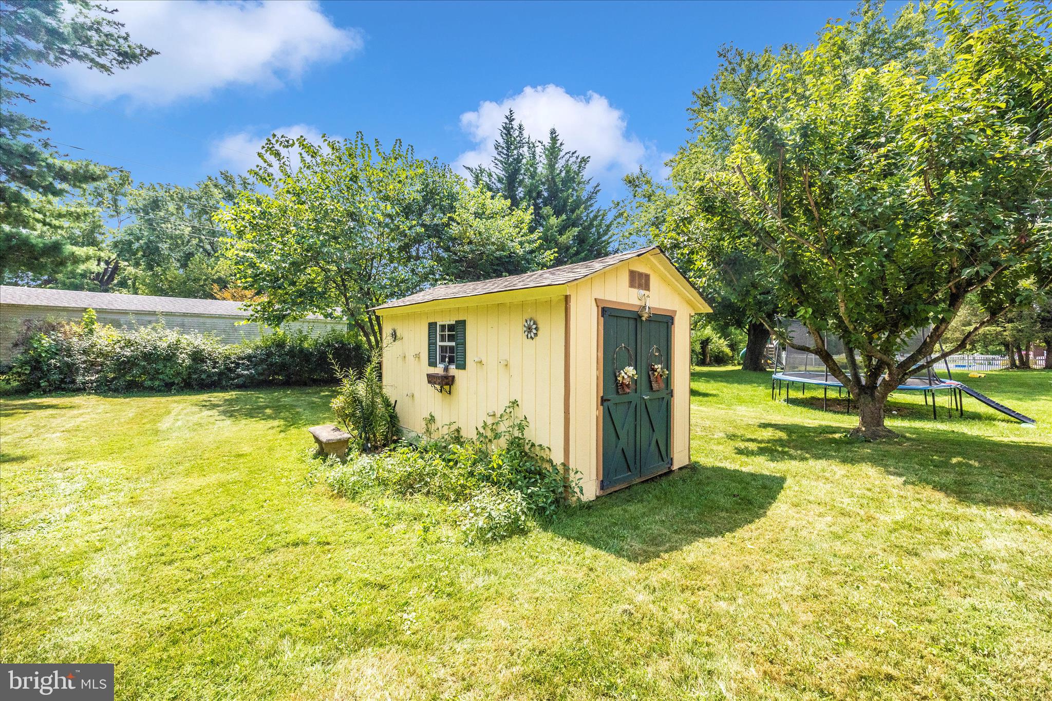 TAMMANY MANOR - Residential