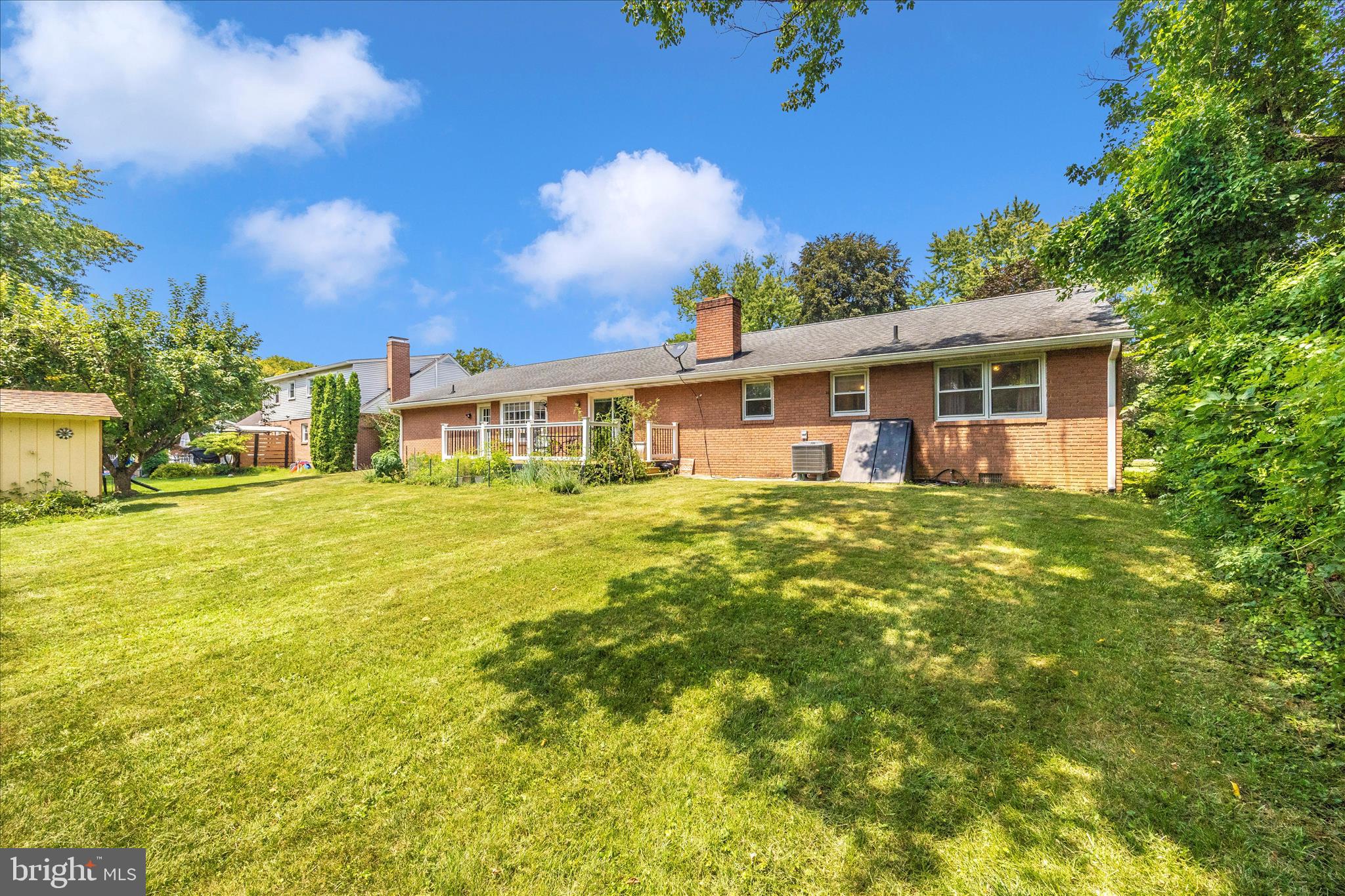 TAMMANY MANOR - Residential