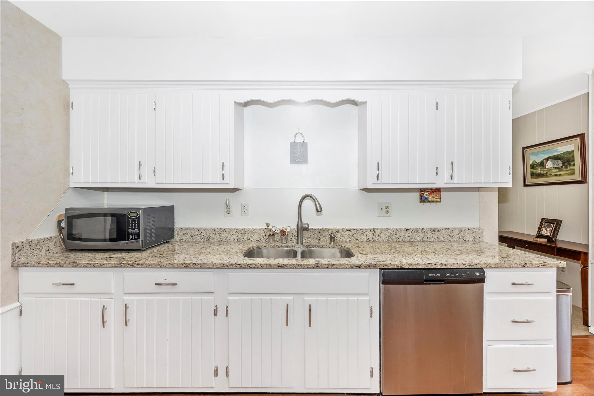 TAMMANY MANOR - Residential