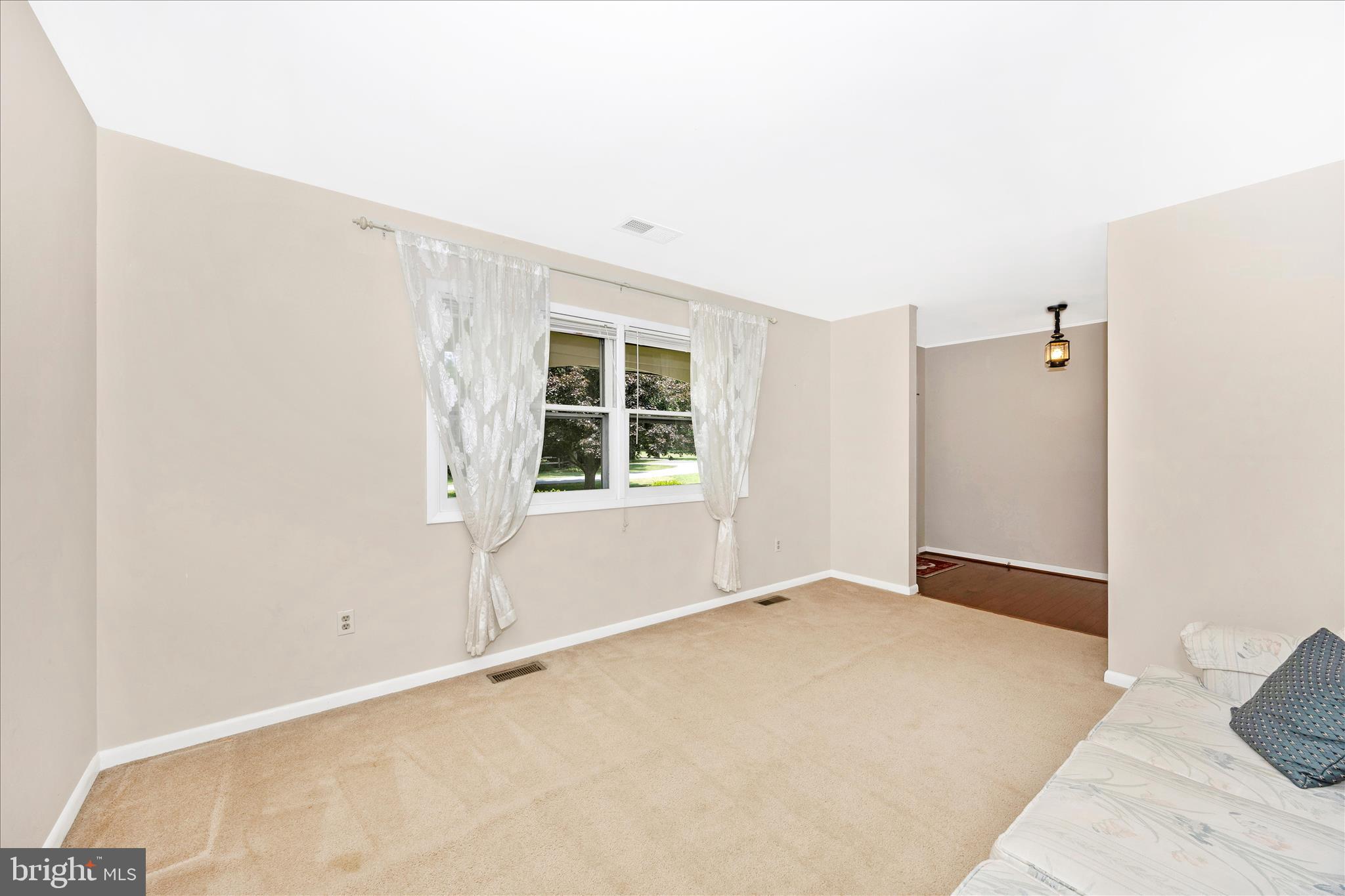 TAMMANY MANOR - Residential