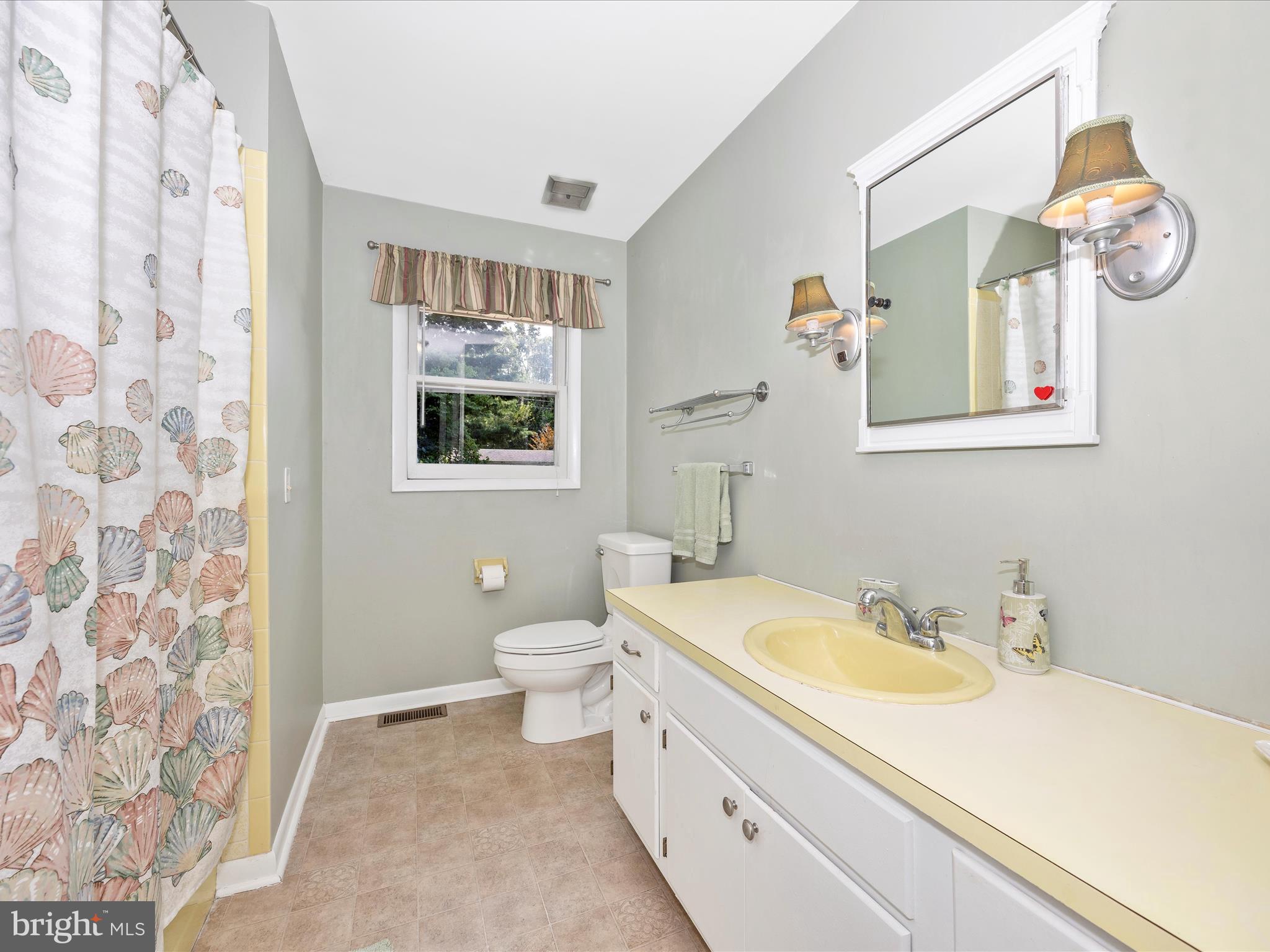 TAMMANY MANOR - Residential