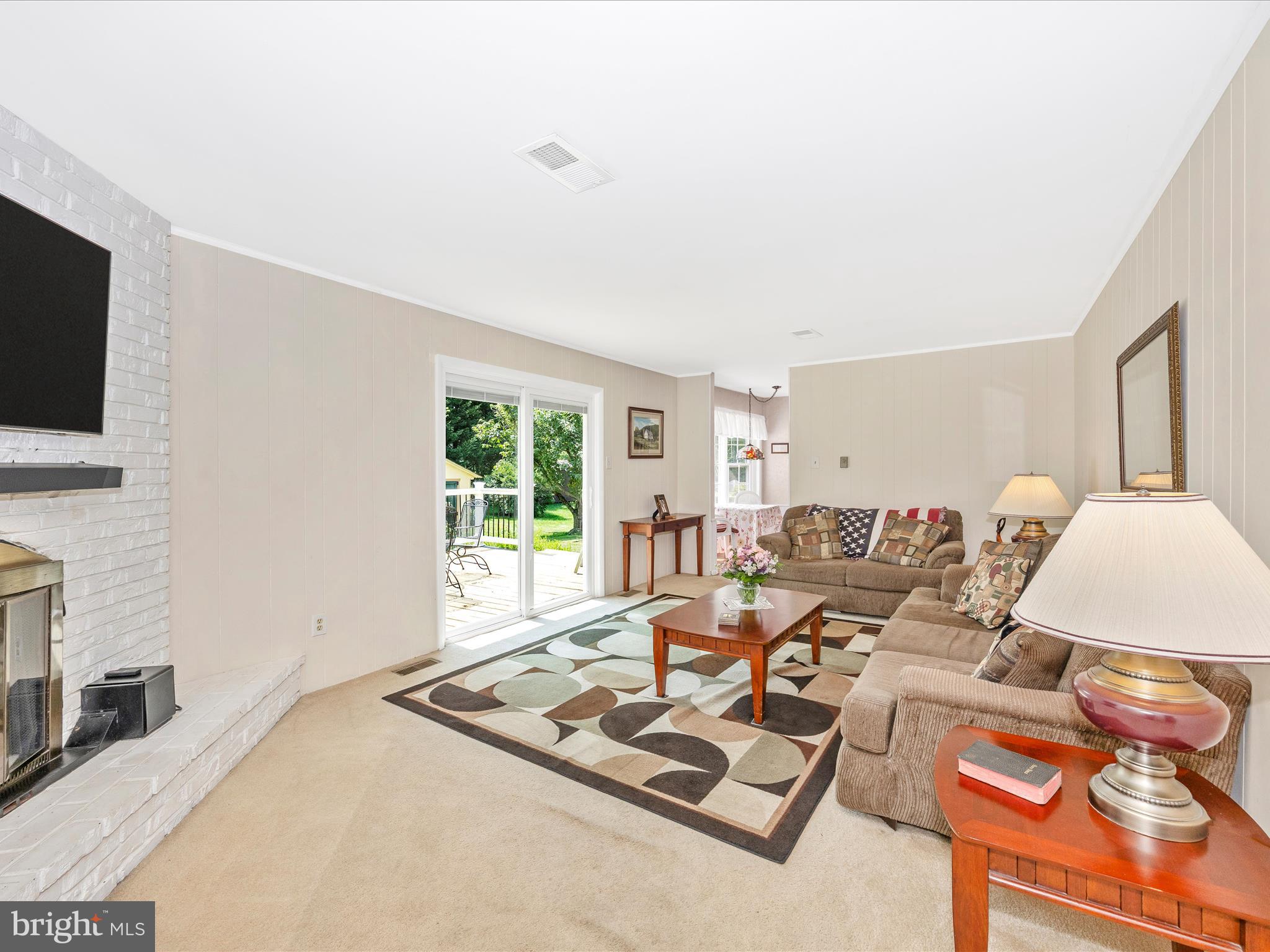 TAMMANY MANOR - Residential