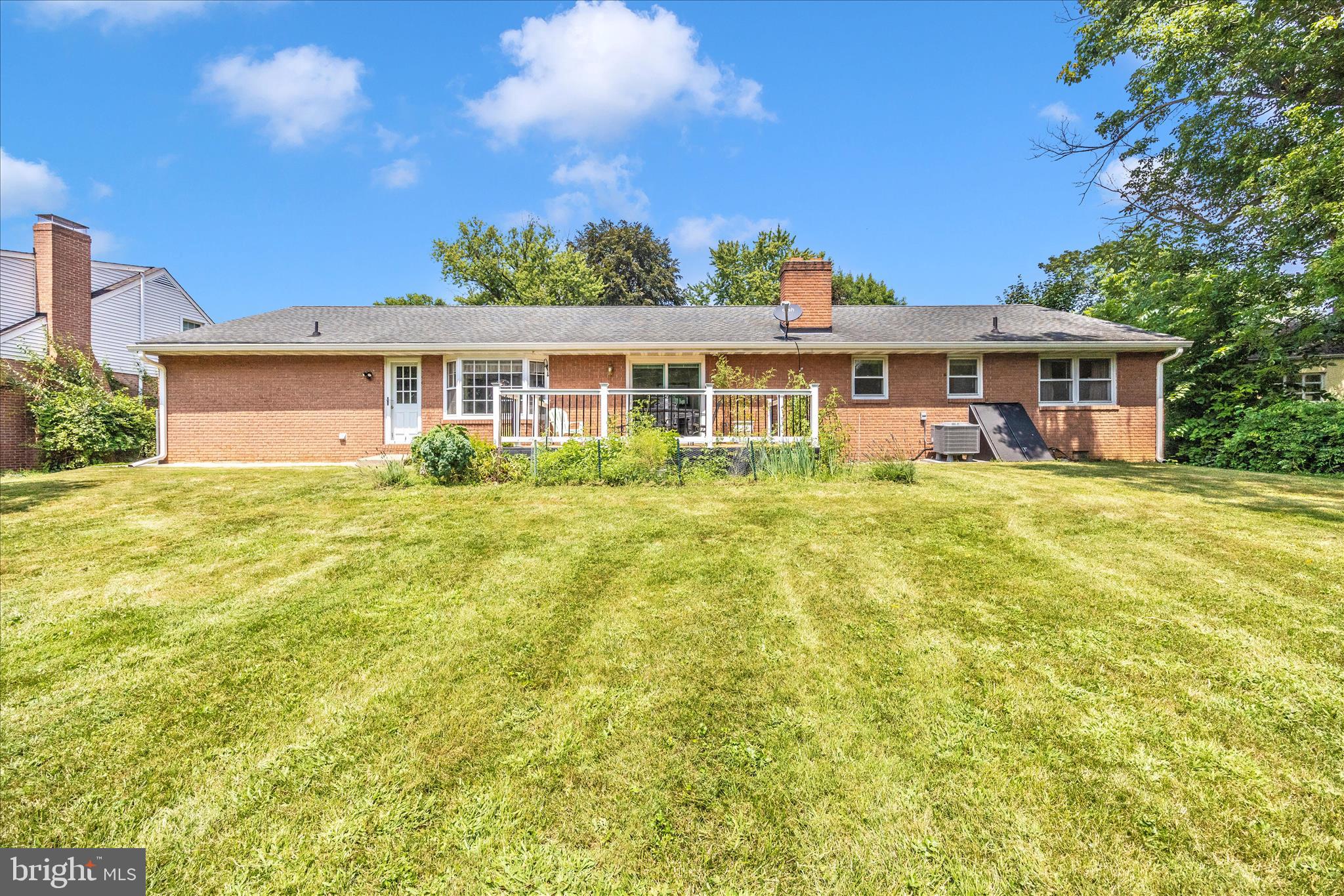 TAMMANY MANOR - Residential