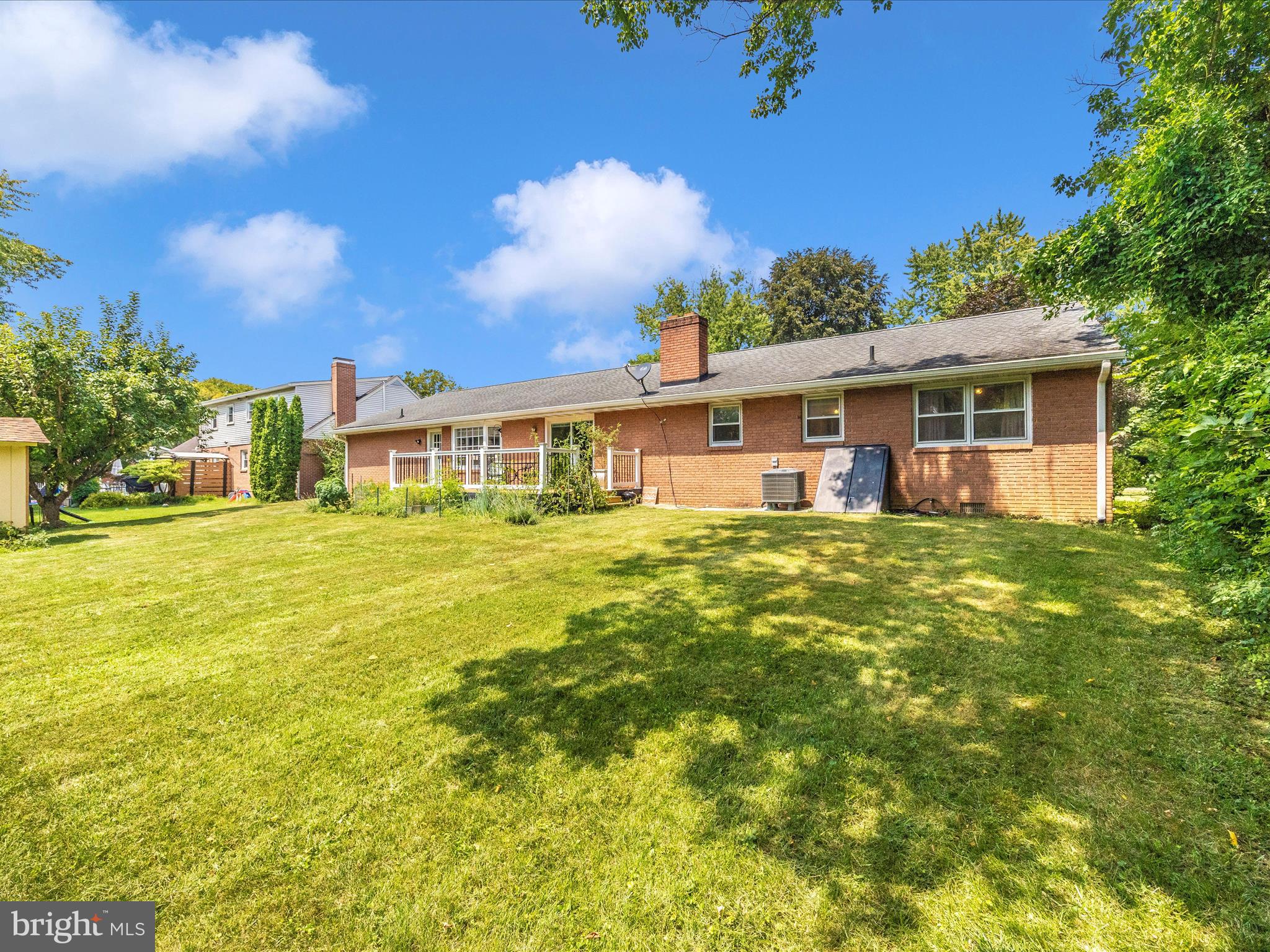 TAMMANY MANOR - Residential